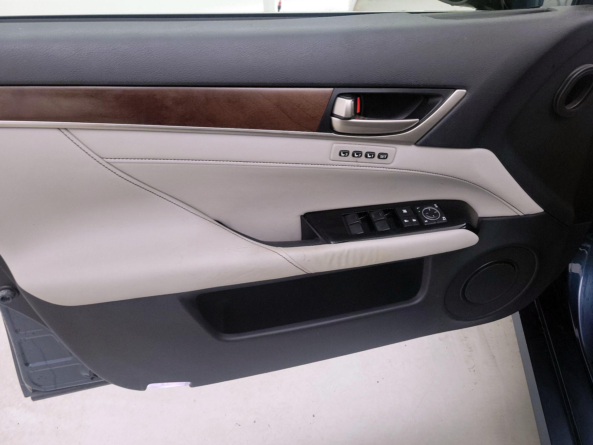 Thumbnail: 2014 Lexus GS - 12