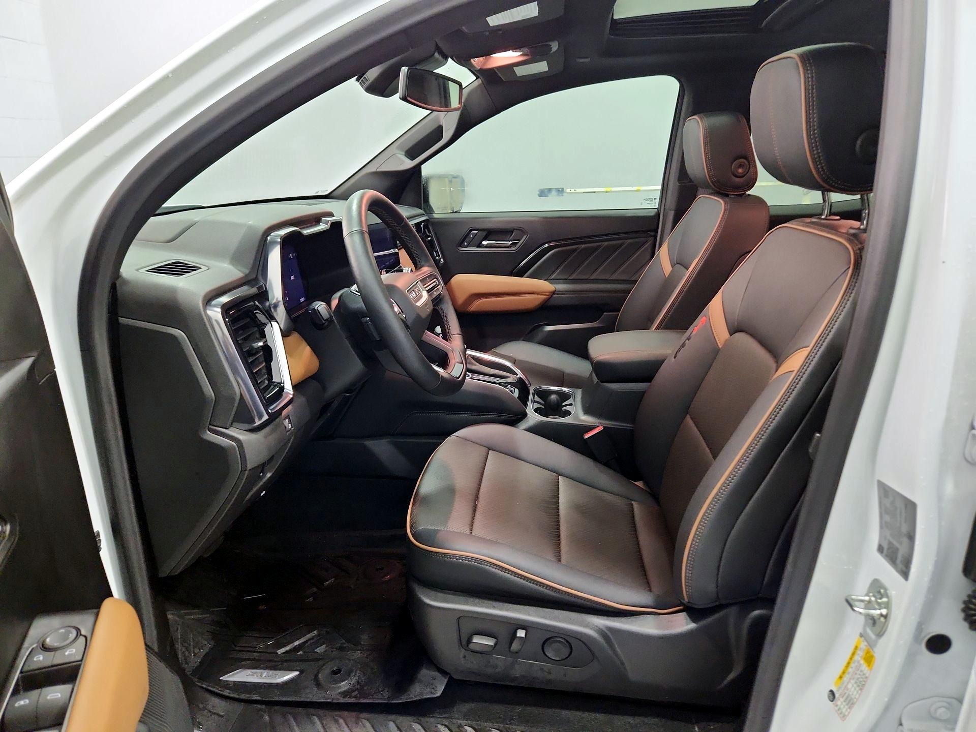 Thumbnail: 2024 GMC Canyon - 11