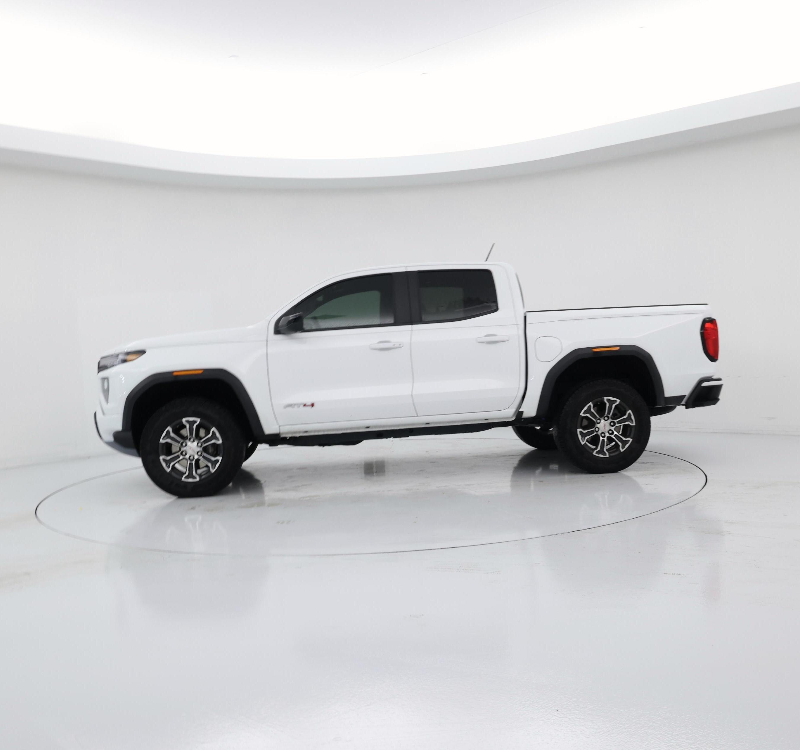 Thumbnail: 2024 GMC Canyon - 3