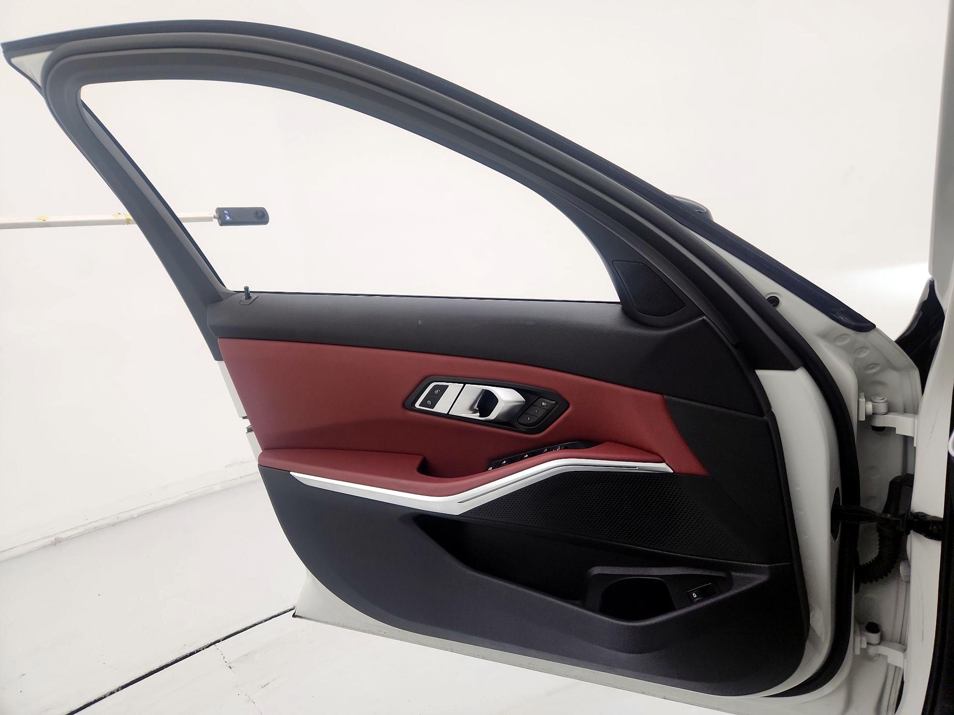 Thumbnail: 2022 BMW 3 Series - 12