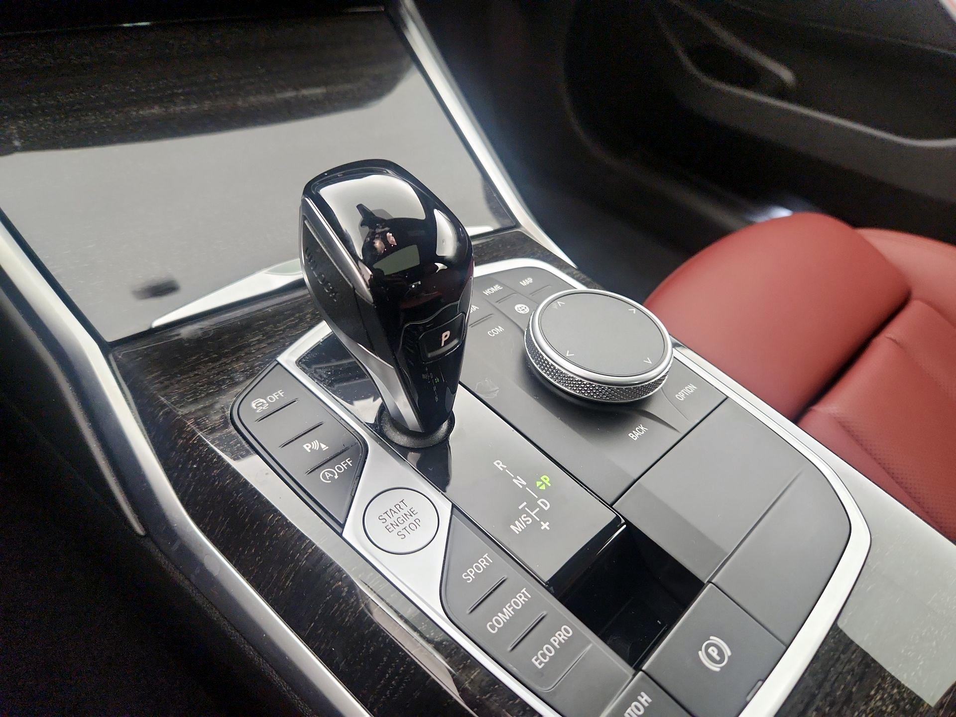 Thumbnail: 2022 BMW 3 Series - 18