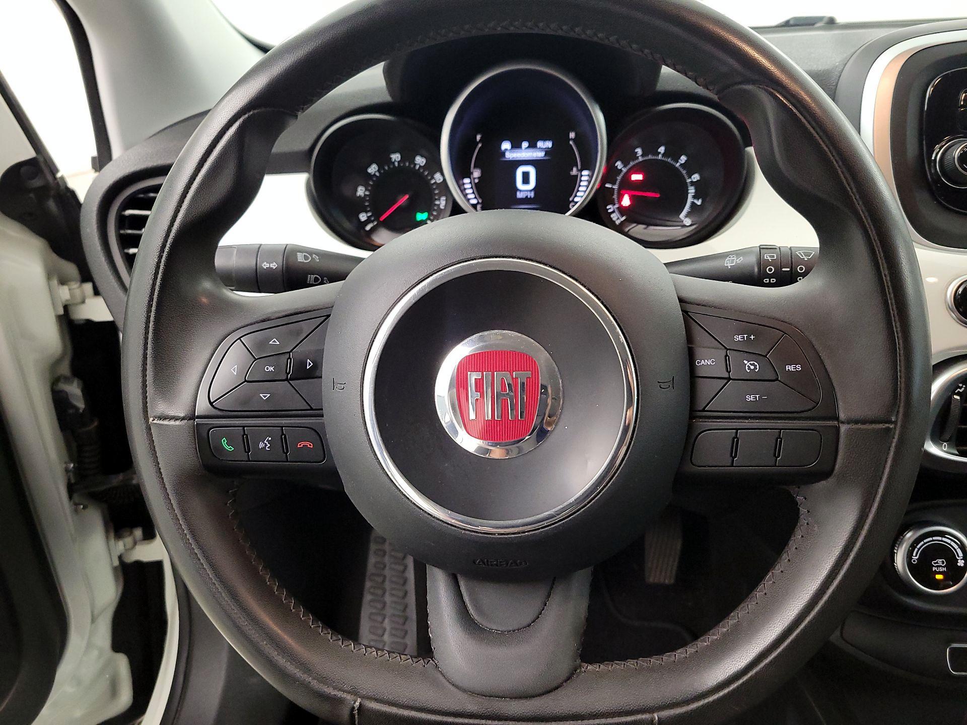 Thumbnail: 2016 Fiat 500X - 10