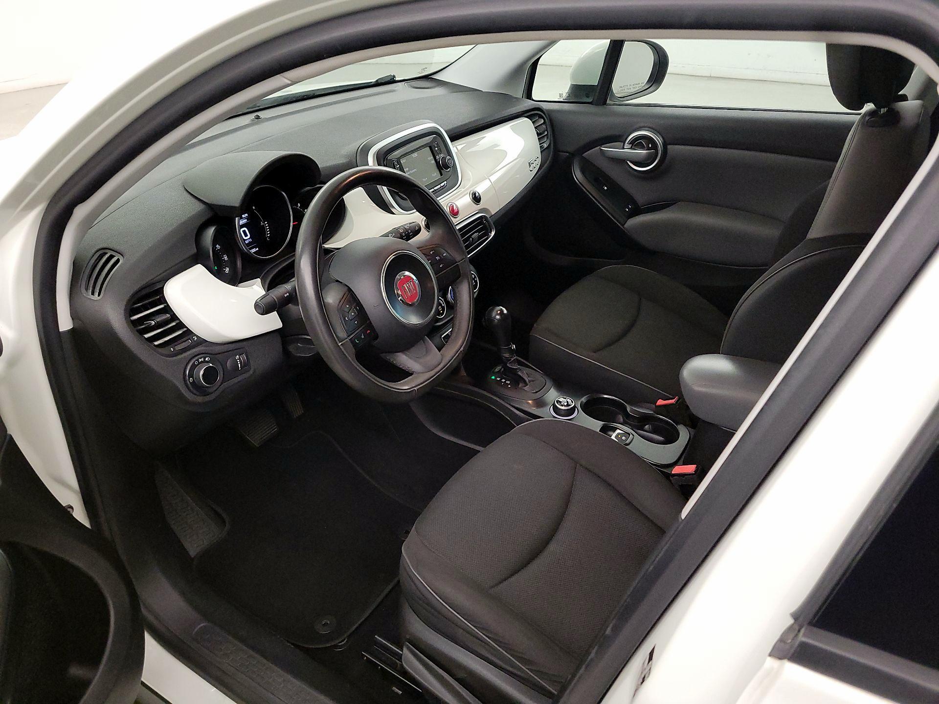 Thumbnail: 2016 Fiat 500X - 11