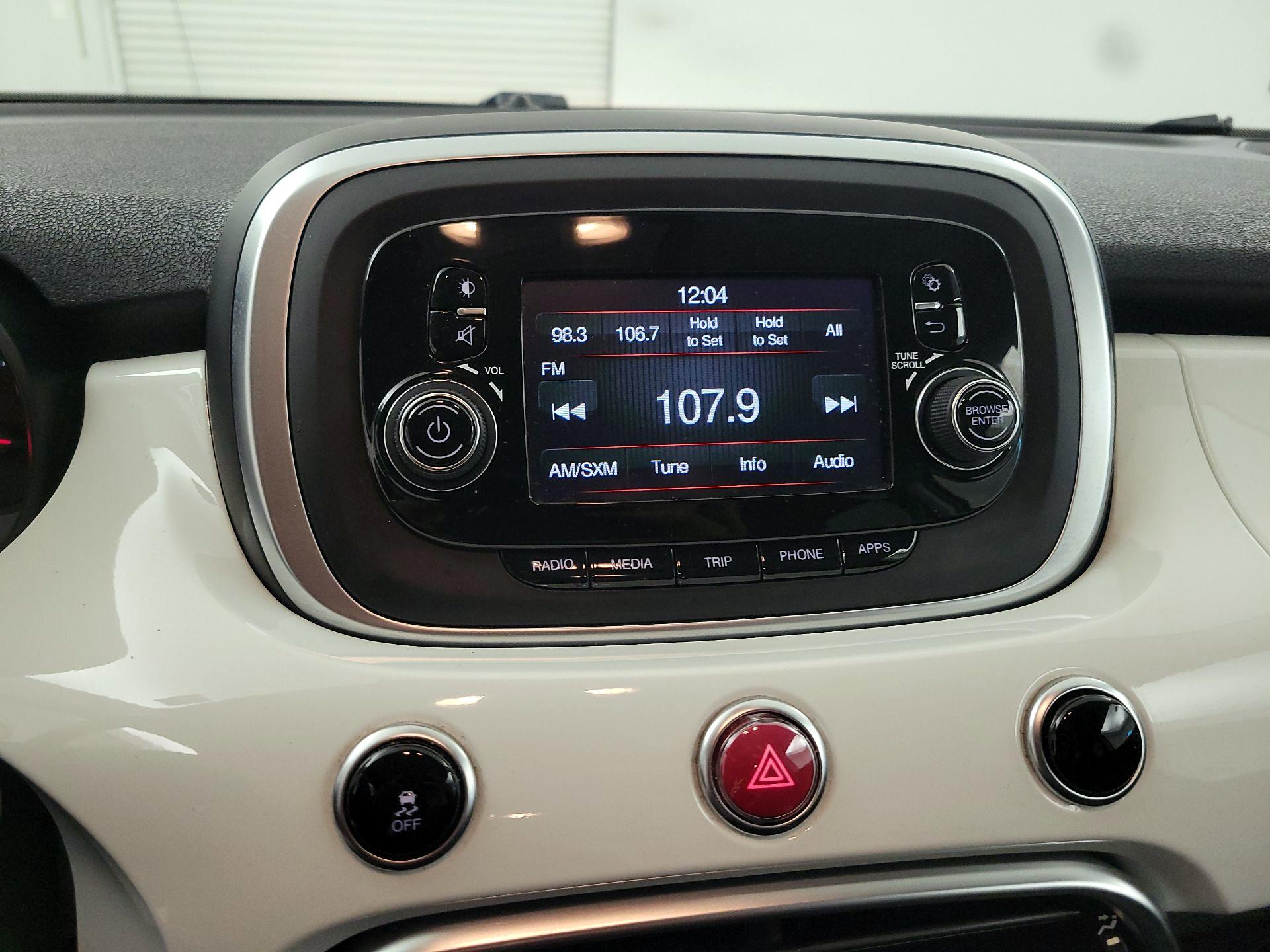 Thumbnail: 2016 Fiat 500X - 14