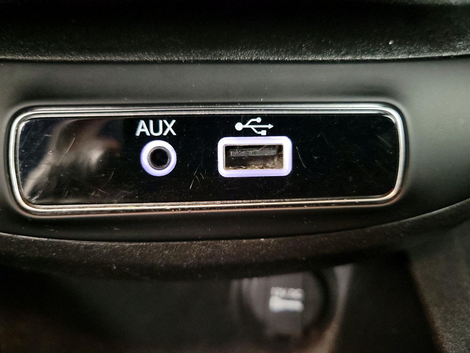 Thumbnail: 2016 Fiat 500X - 17