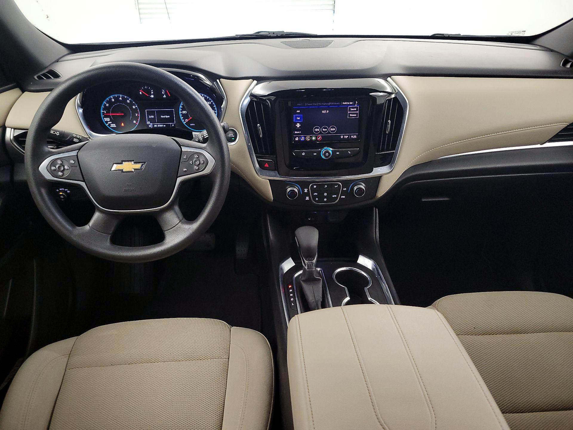 Thumbnail: 2022 Chevrolet Traverse - 9