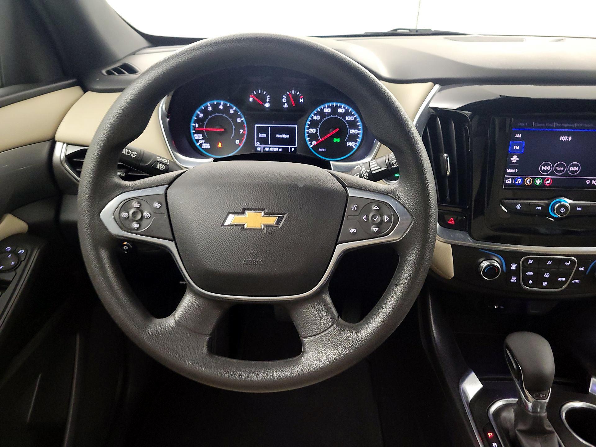 Thumbnail: 2022 Chevrolet Traverse - 10