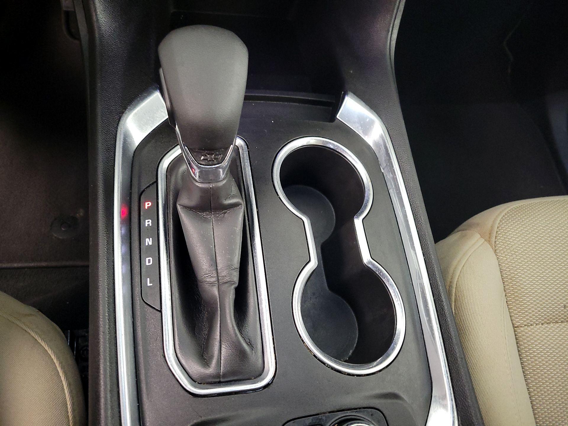 Thumbnail: 2022 Chevrolet Traverse - 17