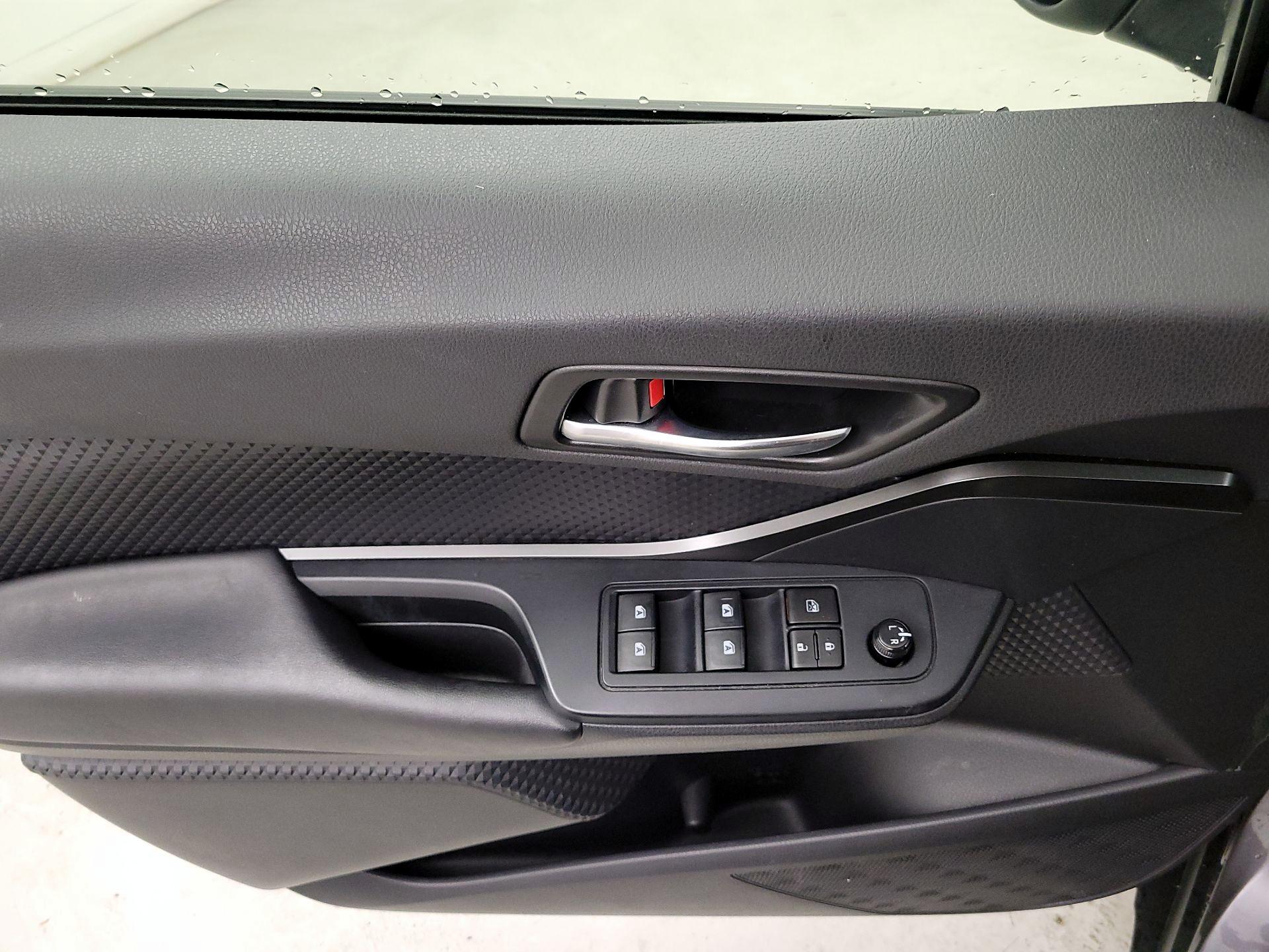 Thumbnail: 2019 Toyota C-HR - 12