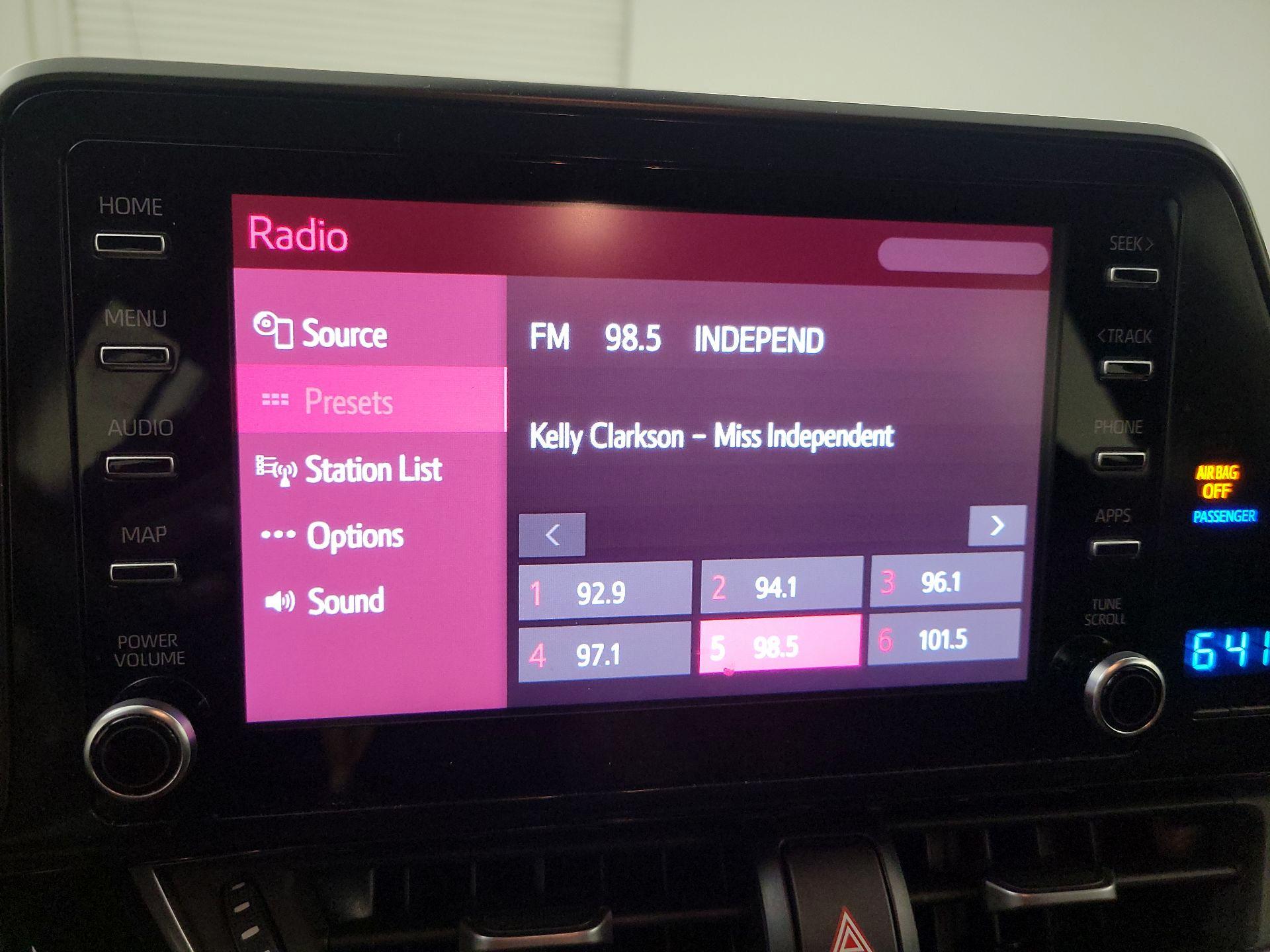 Thumbnail: 2019 Toyota C-HR - 15