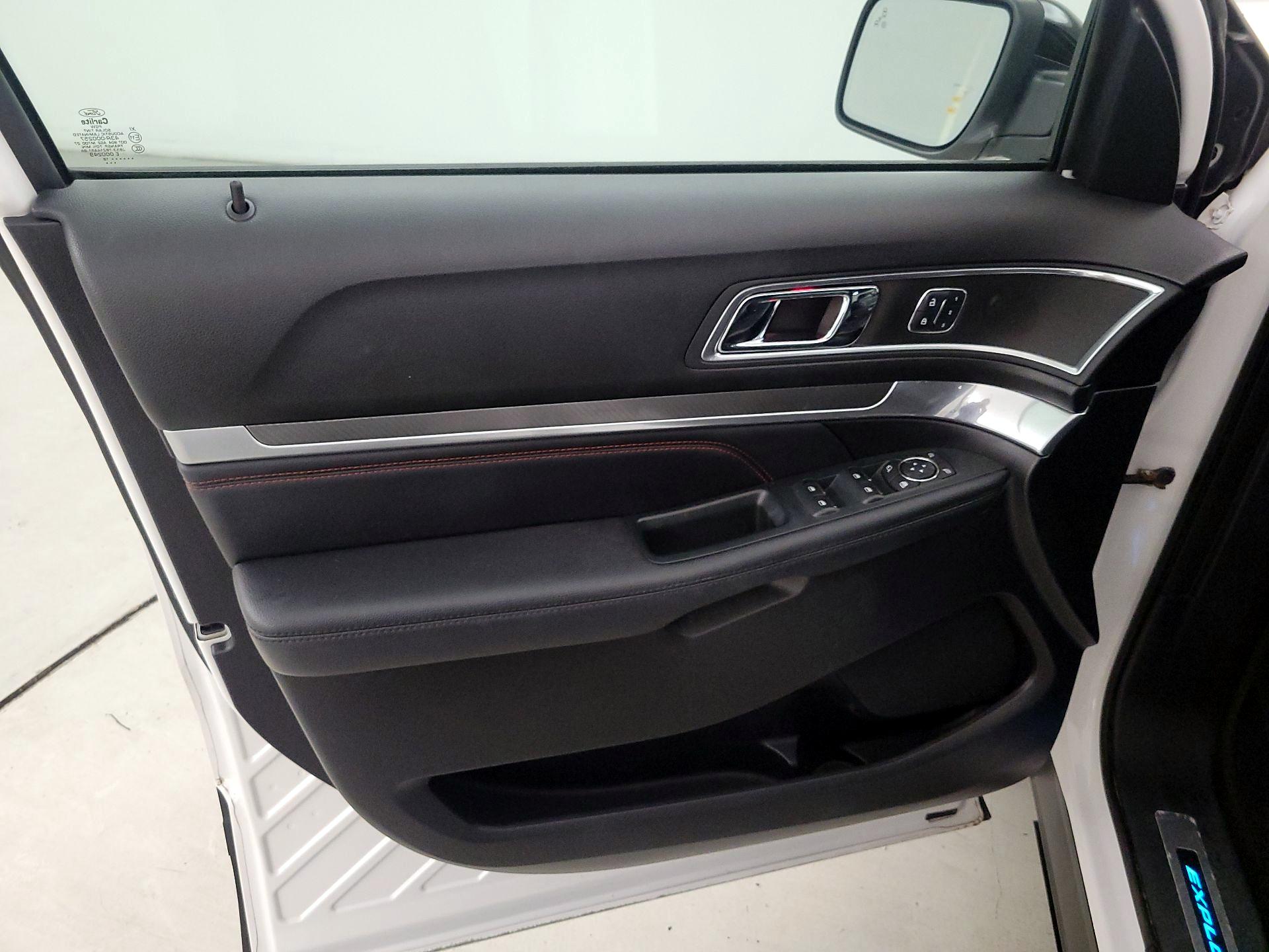 Thumbnail: 2018 Ford Explorer - 12