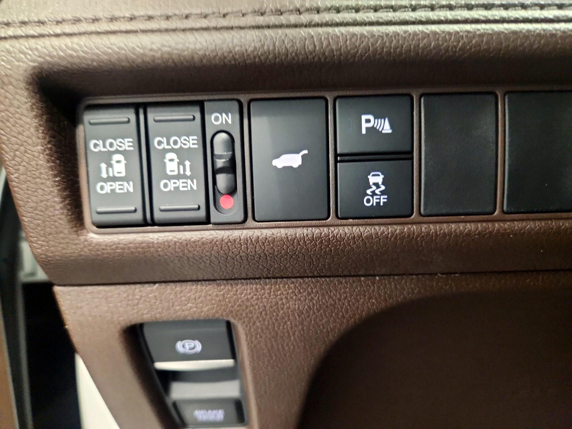 Thumbnail: 2025 Honda Odyssey - 13