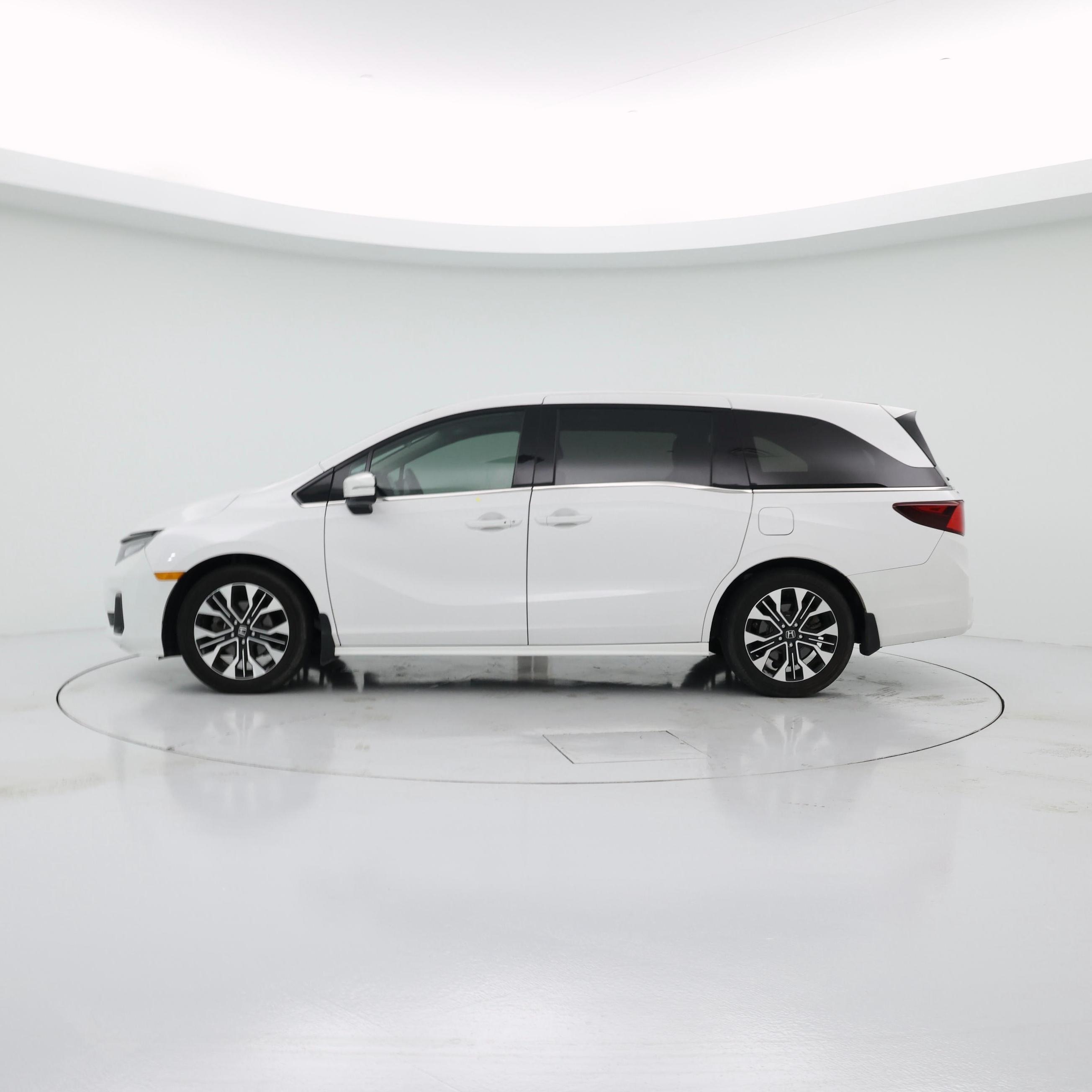 Thumbnail: 2025 Honda Odyssey - 3