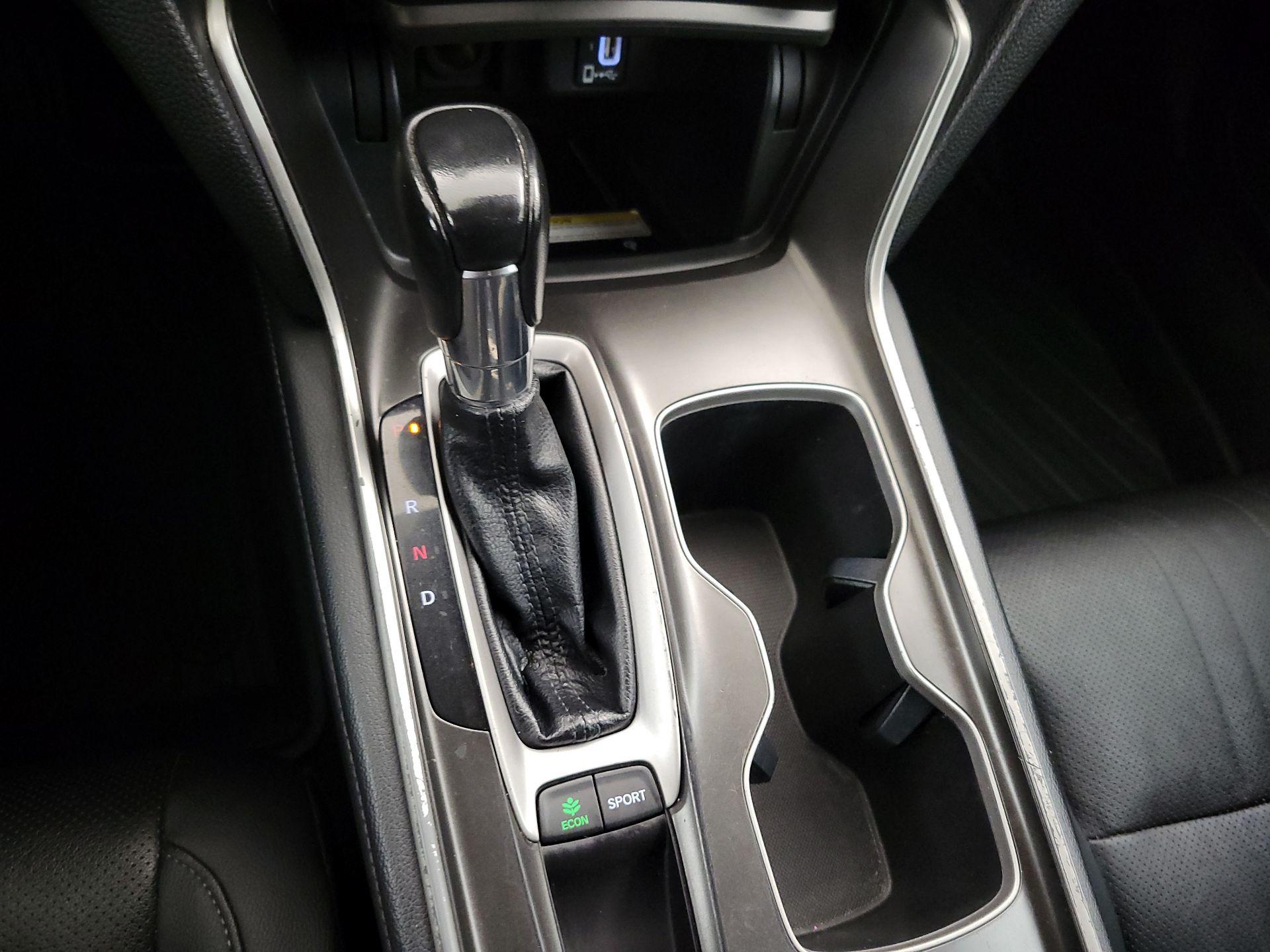 Thumbnail: 2018 Honda Accord - 18