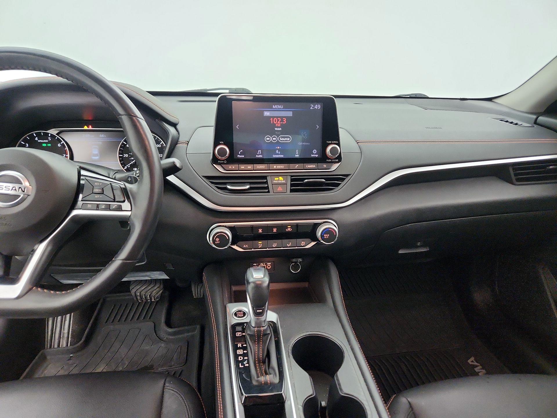 Thumbnail: 2020 Nissan Altima - 9