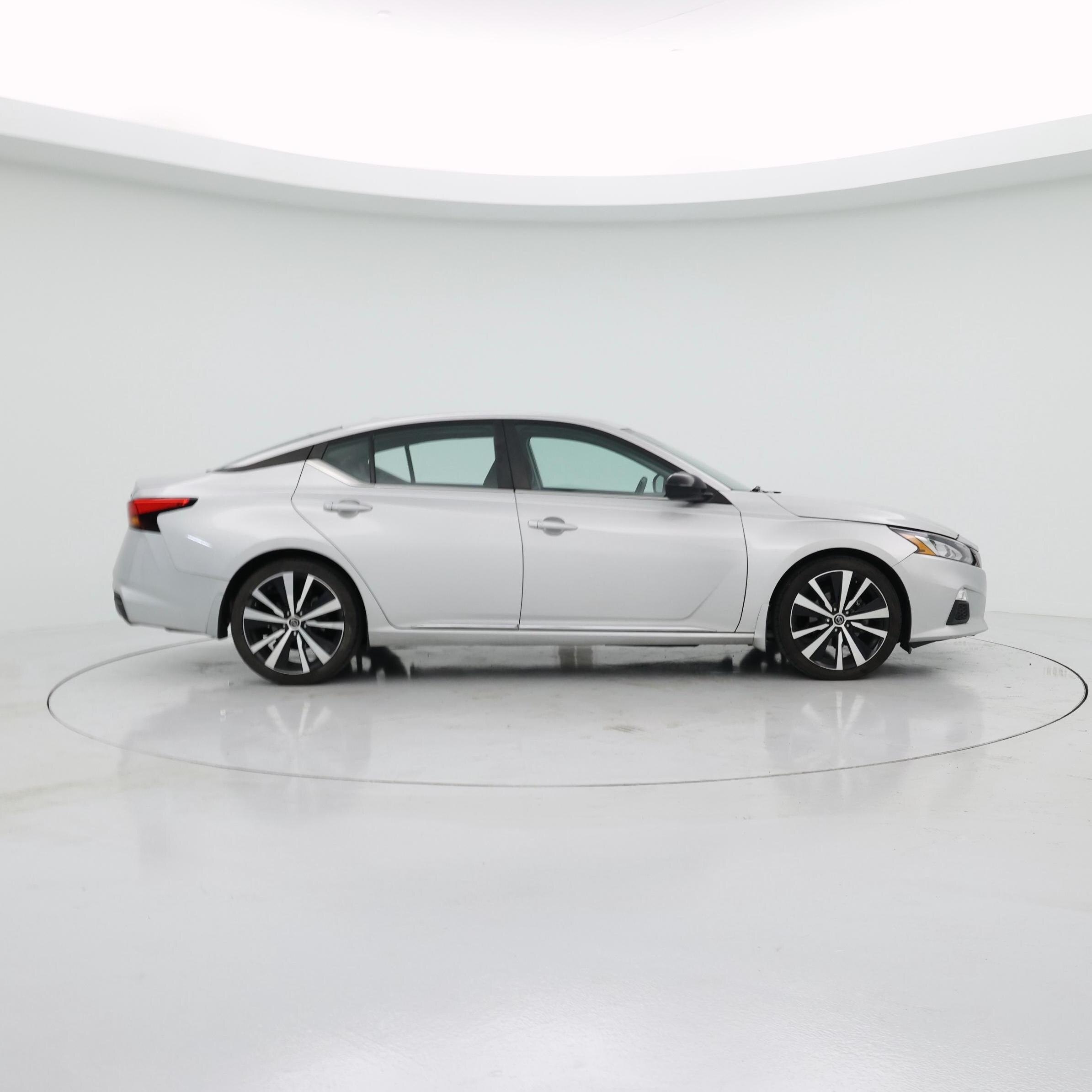 Thumbnail: 2020 Nissan Altima - 7