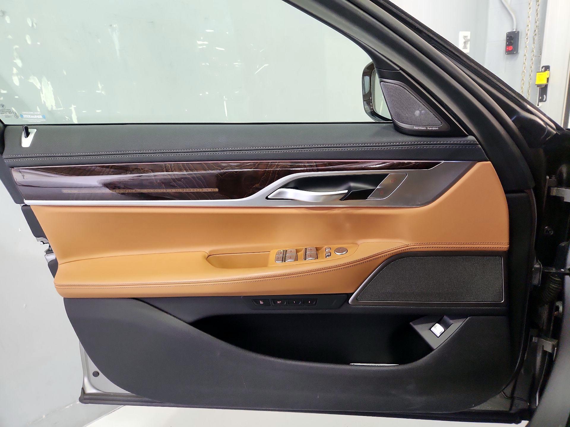 Thumbnail: 2022 BMW 7 Series - 12