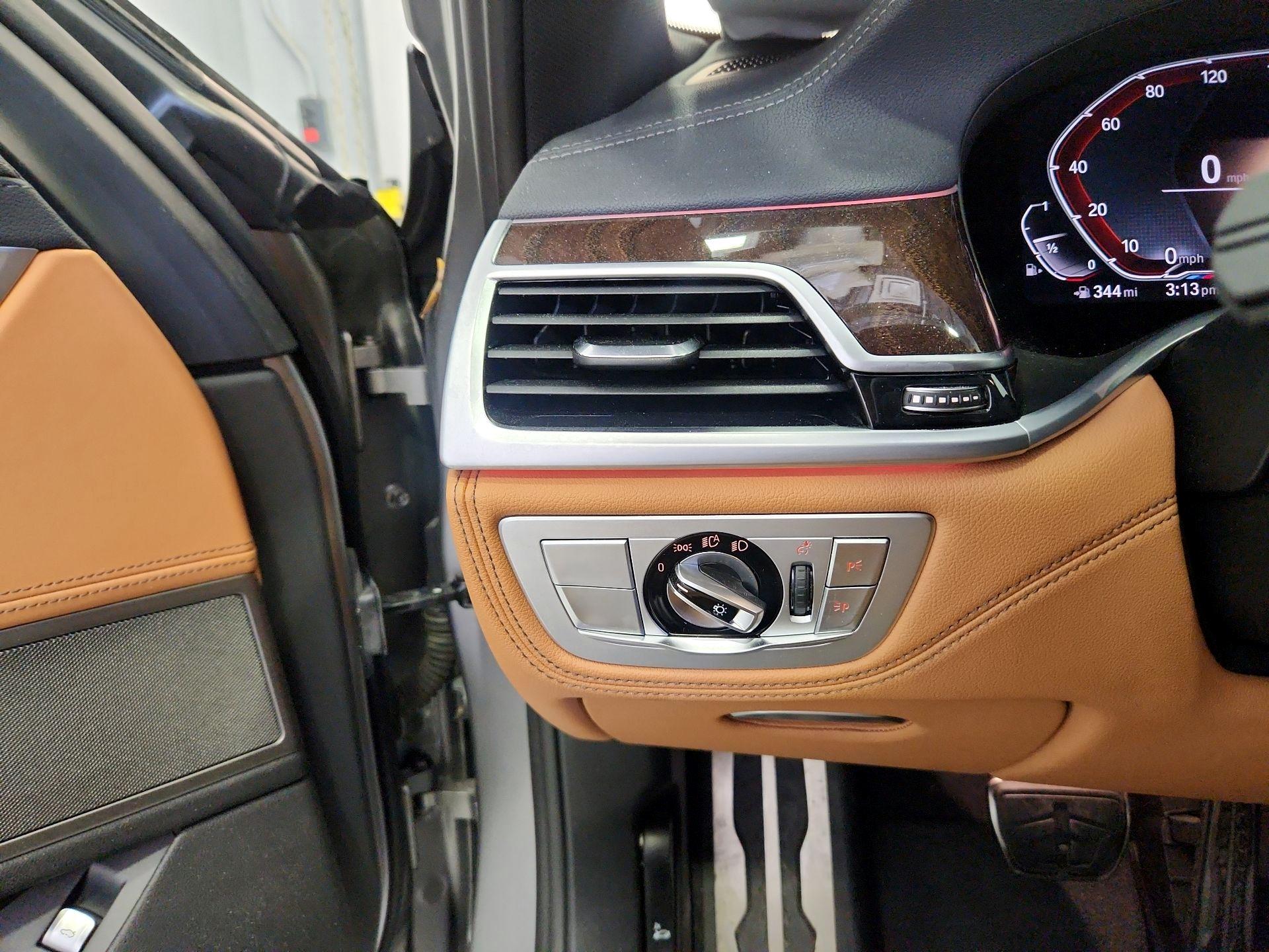 Thumbnail: 2022 BMW 7 Series - 13