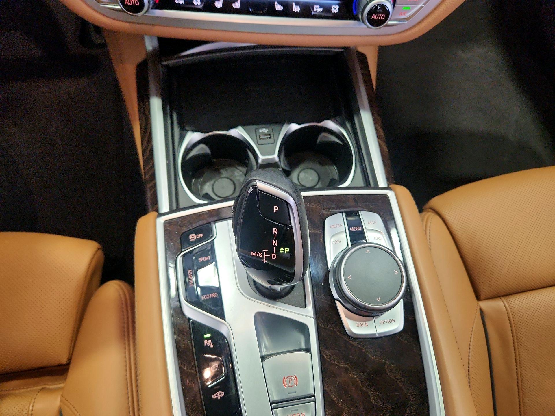 Thumbnail: 2022 BMW 7 Series - 18