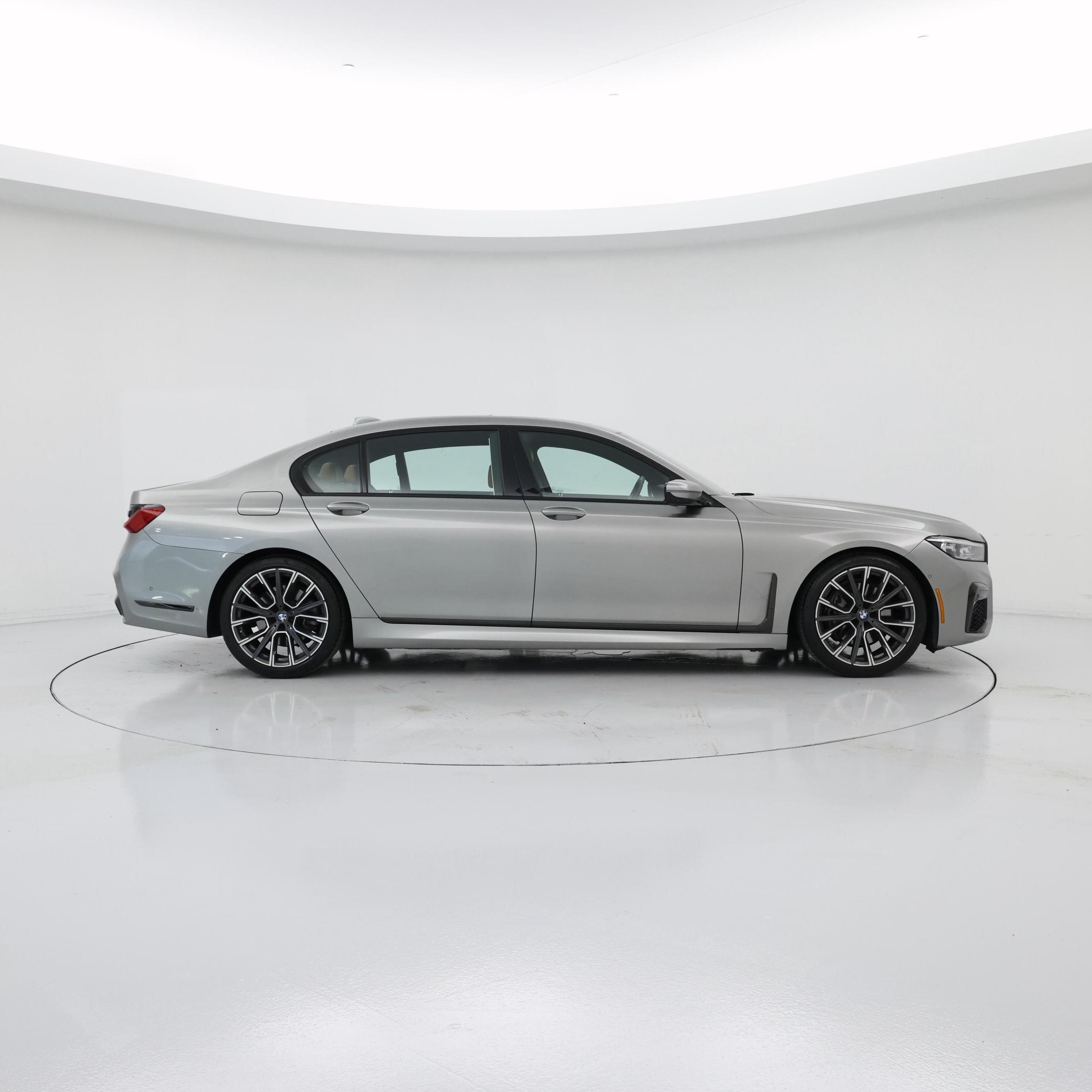 Thumbnail: 2022 BMW 7 Series - 7