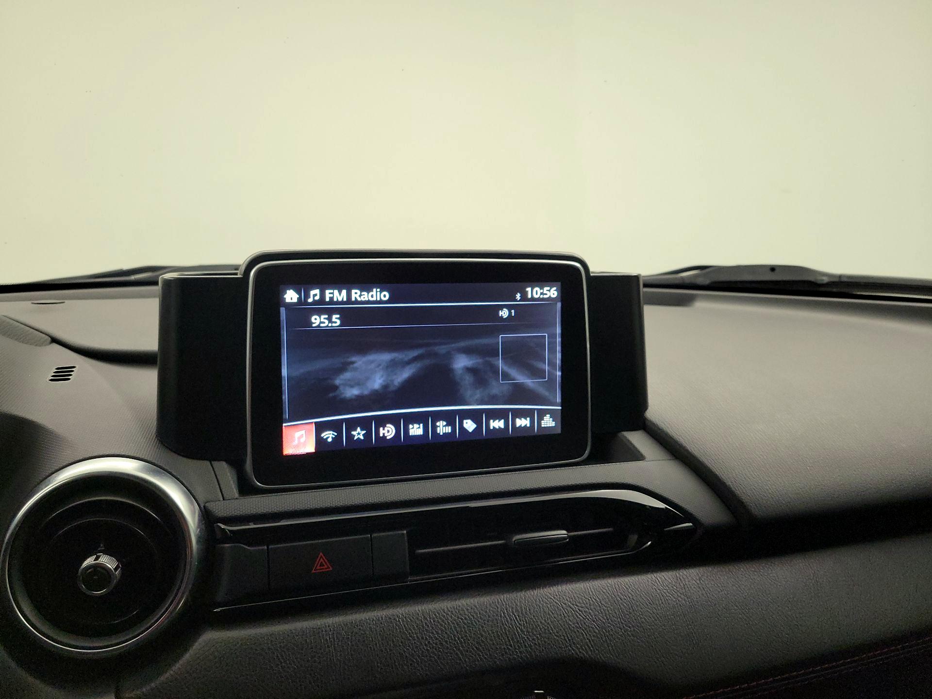 Thumbnail: 2016 Mazda MX-5 Miata - 14