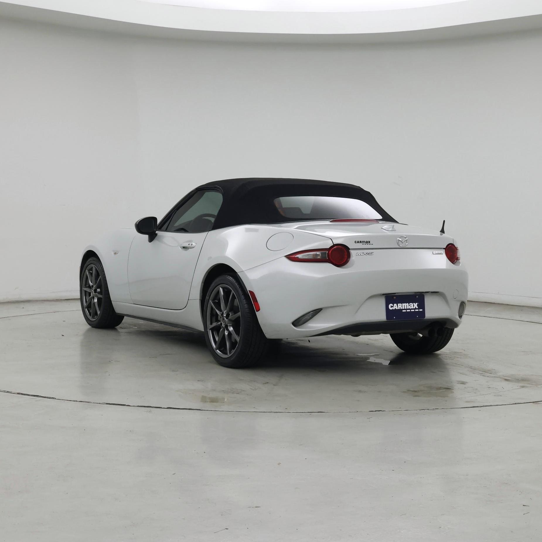 Thumbnail: 2016 Mazda MX-5 Miata - 2