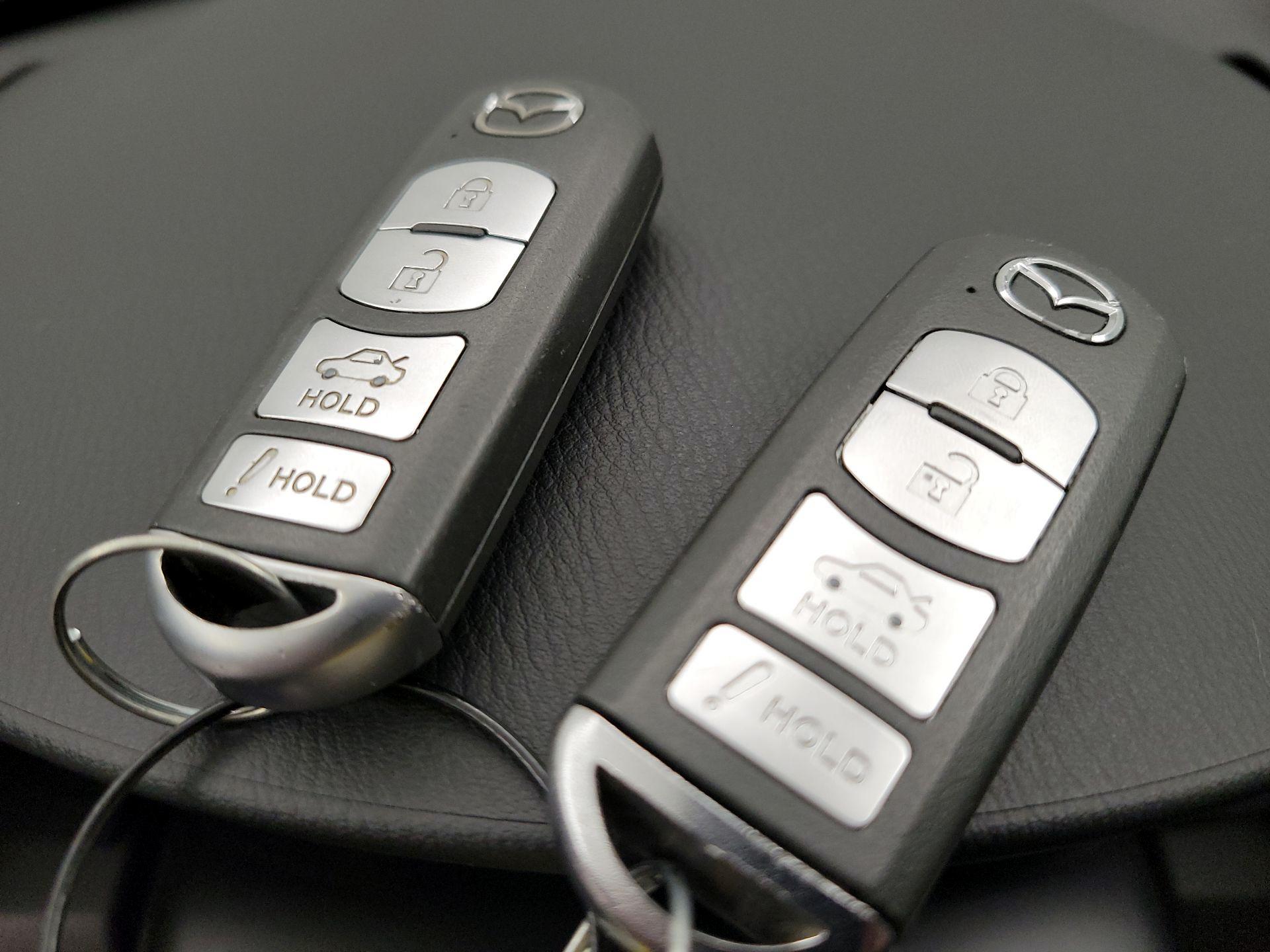 Thumbnail: 2016 Mazda MX-5 Miata - 20