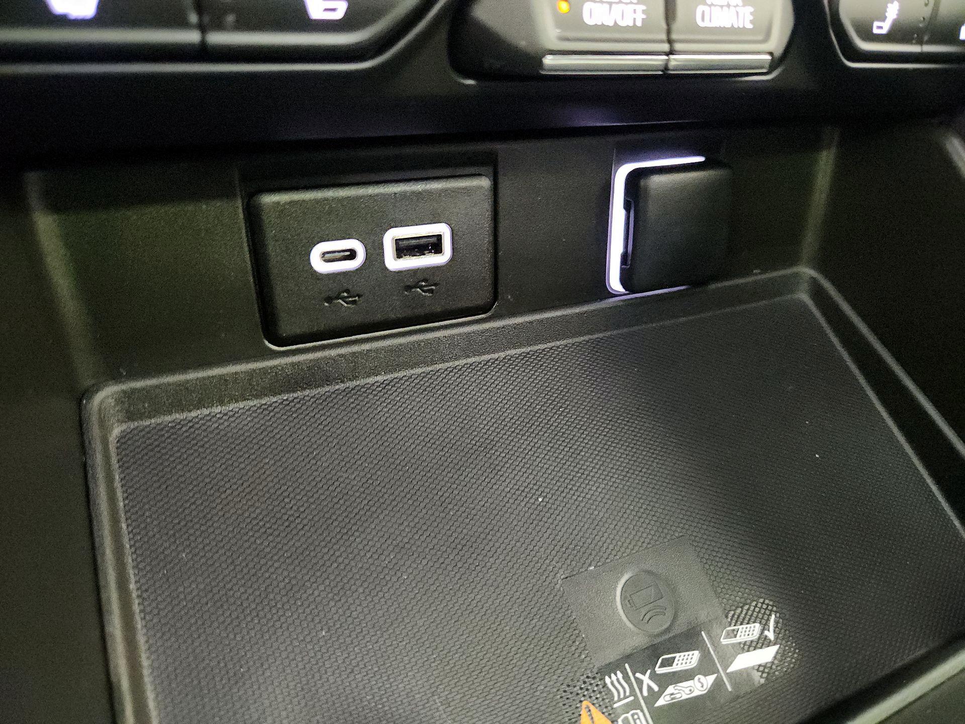 Thumbnail: 2022 Chevrolet Tahoe - 19