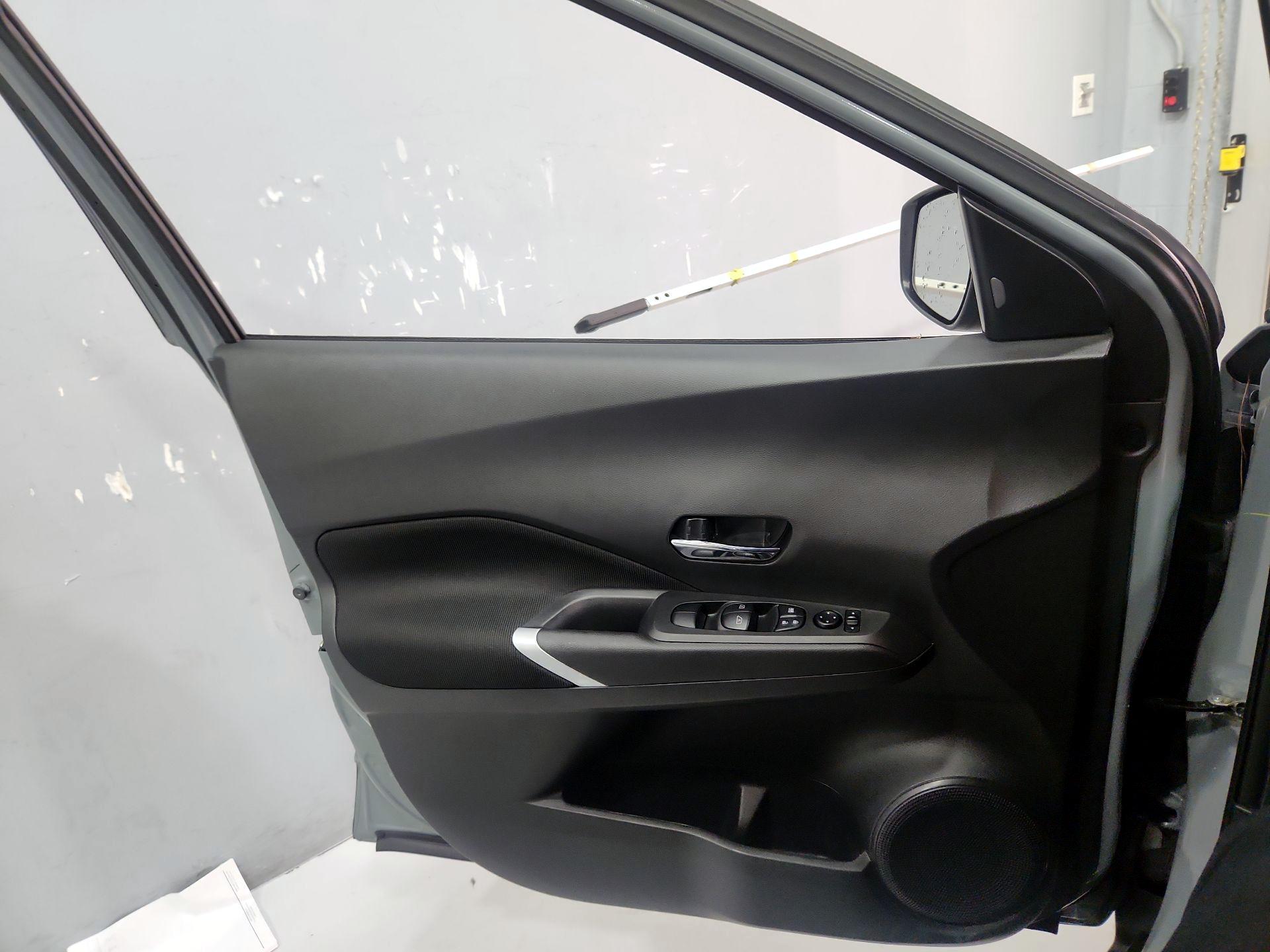 Thumbnail: 2021 Nissan Kicks - 12