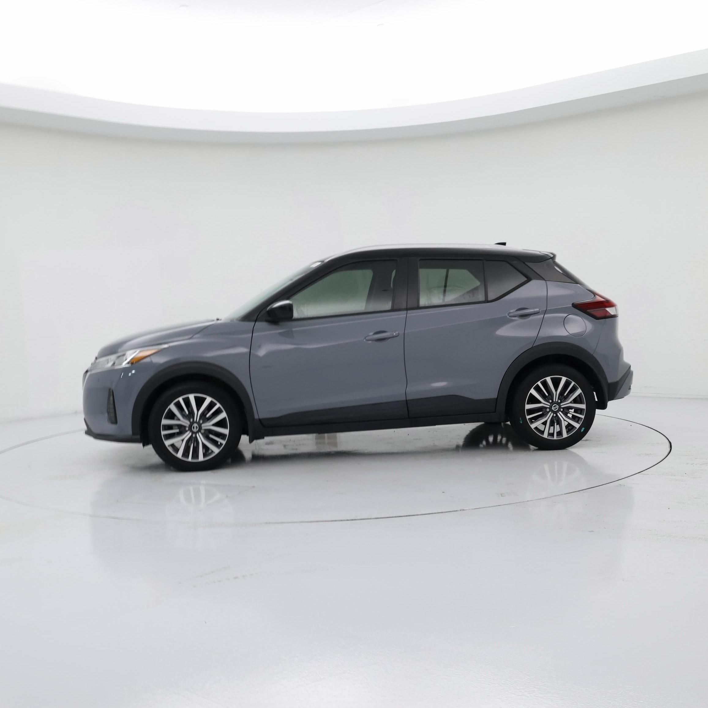 Thumbnail: 2021 Nissan Kicks - 3