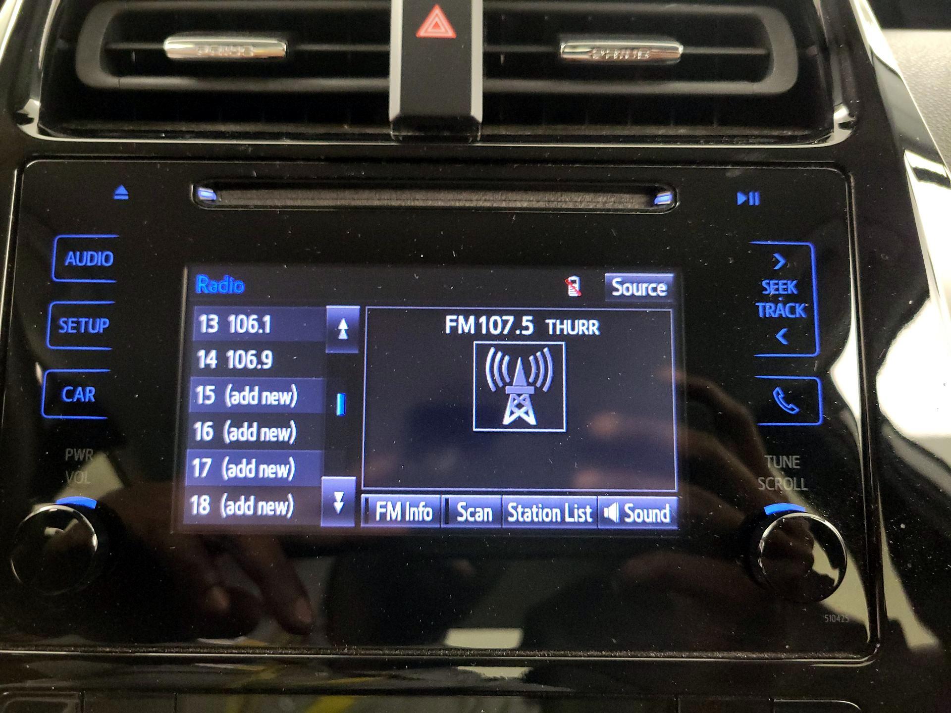 Thumbnail: 2019 Toyota Prius - 15