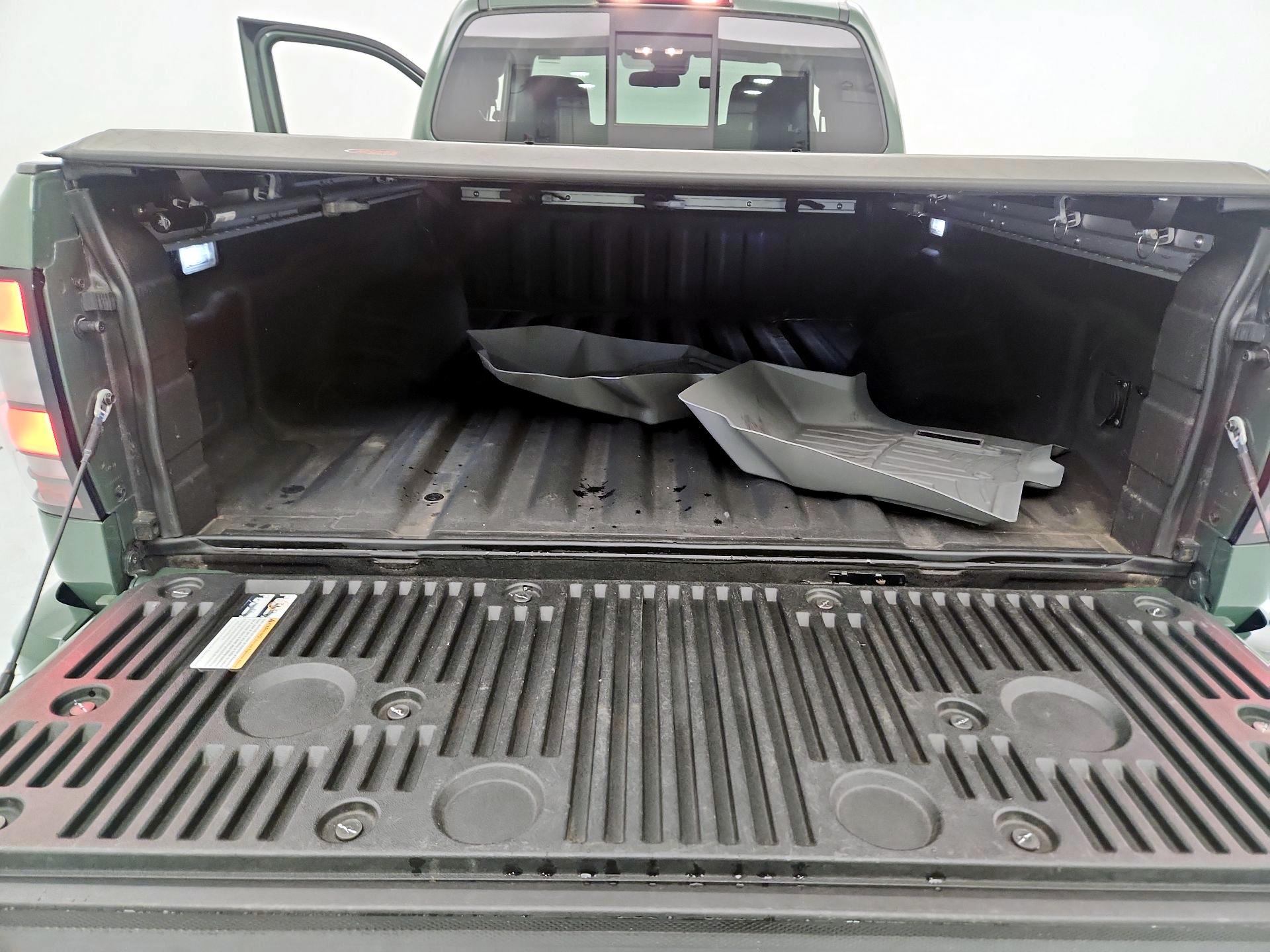 Thumbnail: 2022 Nissan Frontier - 20