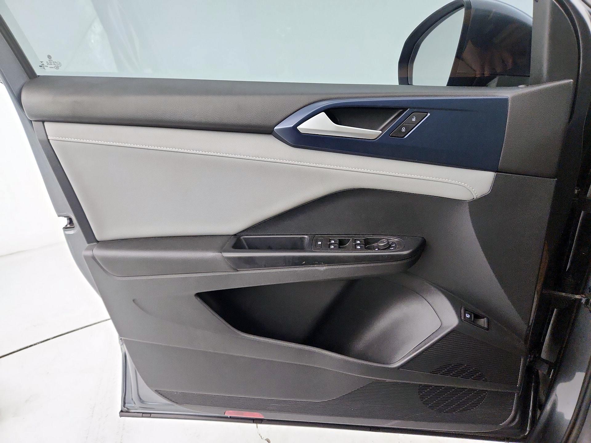 Thumbnail: 2023 Volkswagen Taos - 12