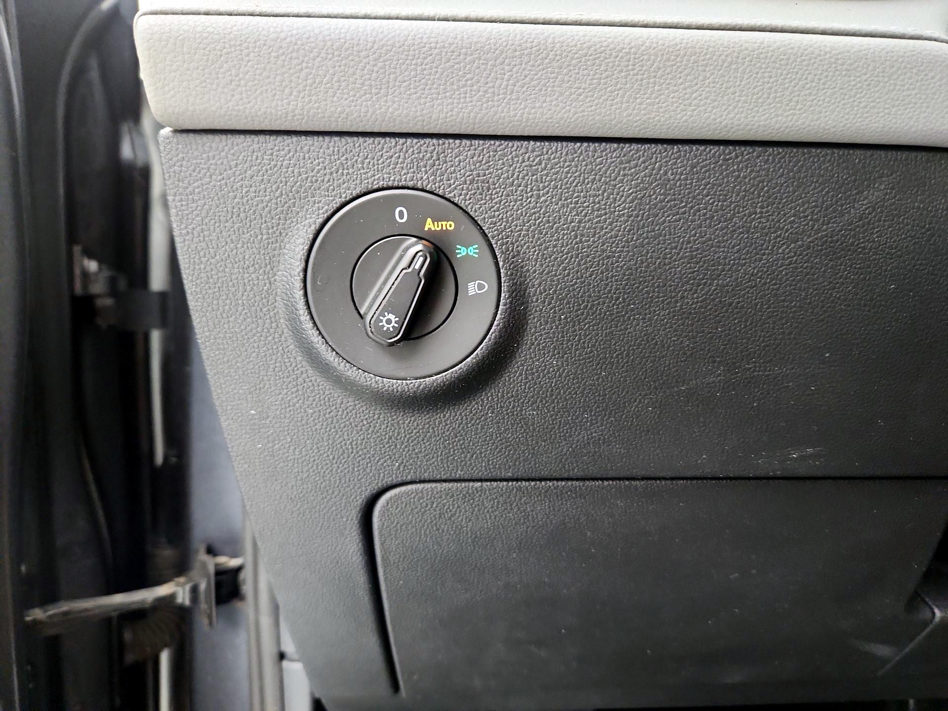 Thumbnail: 2023 Volkswagen Taos - 13