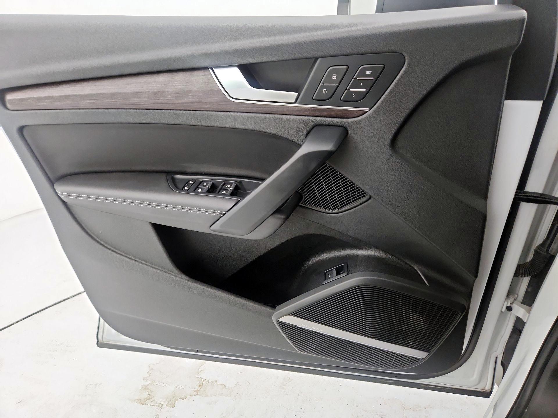 Thumbnail: 2021 Audi Q5 - 12