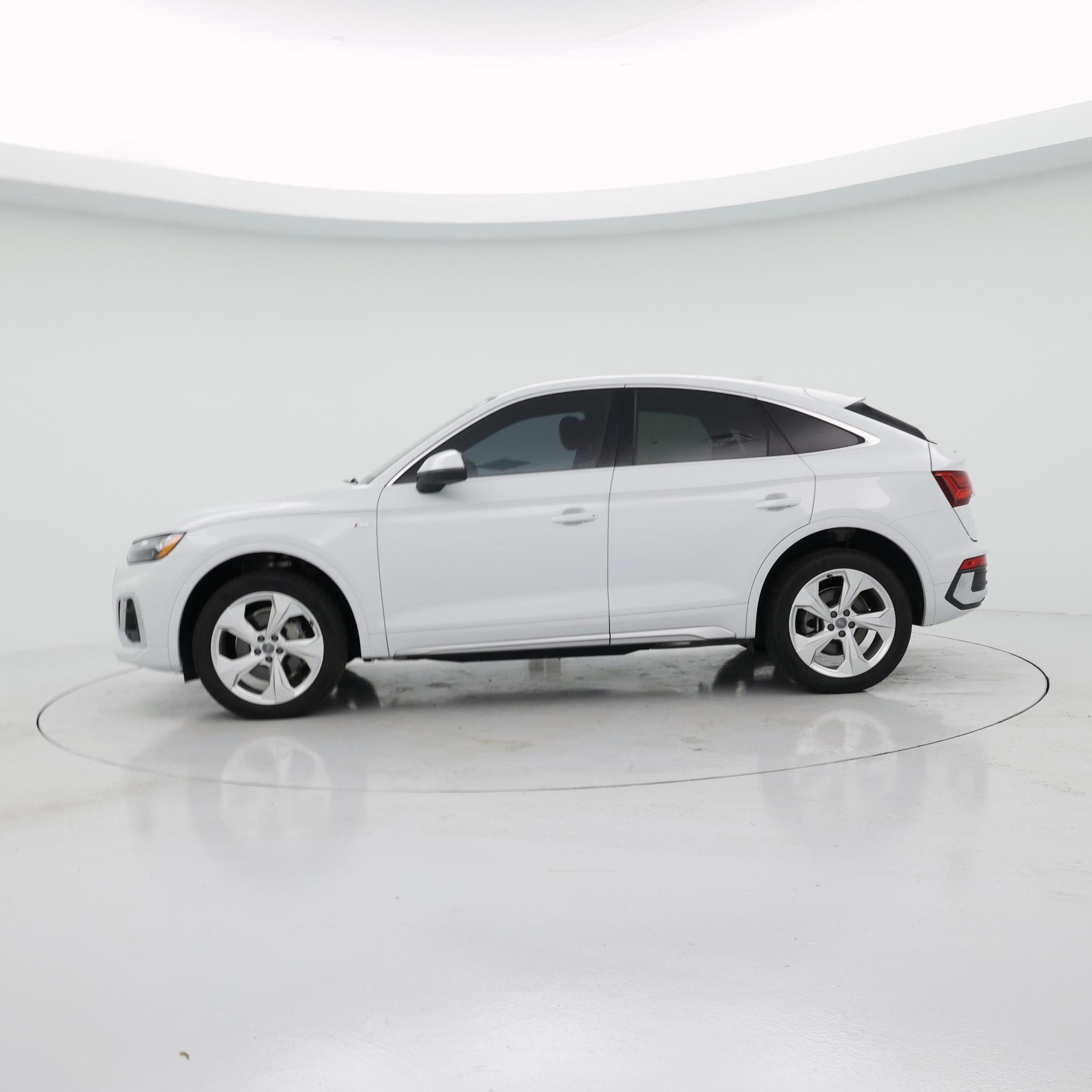 Thumbnail: 2021 Audi Q5 - 3