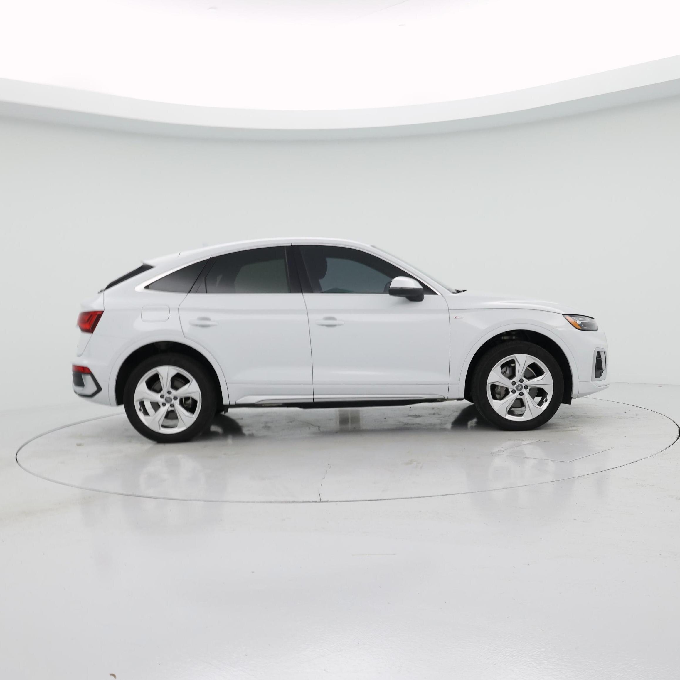 Thumbnail: 2021 Audi Q5 - 7