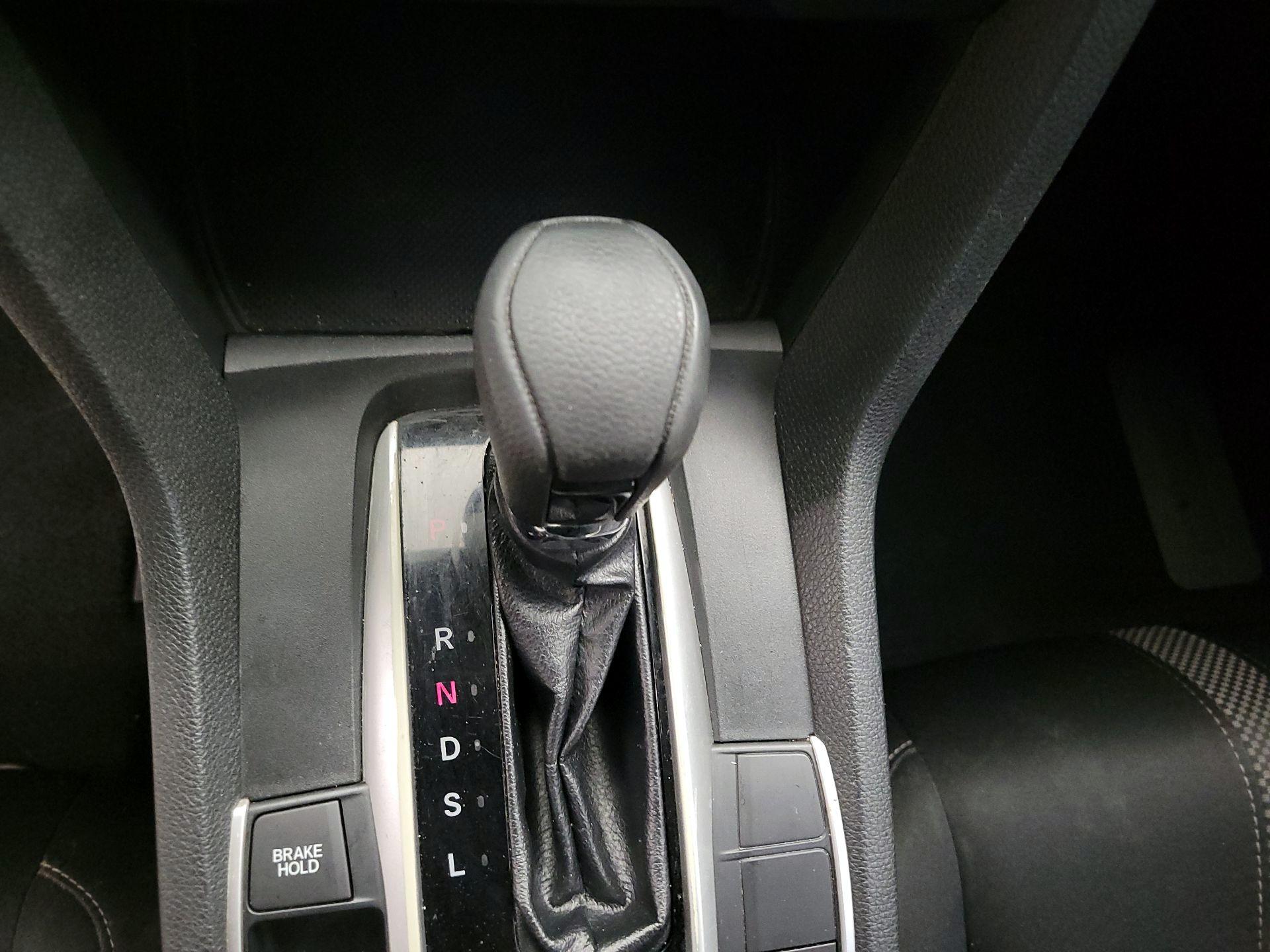 Thumbnail: 2019 Honda Civic - 17