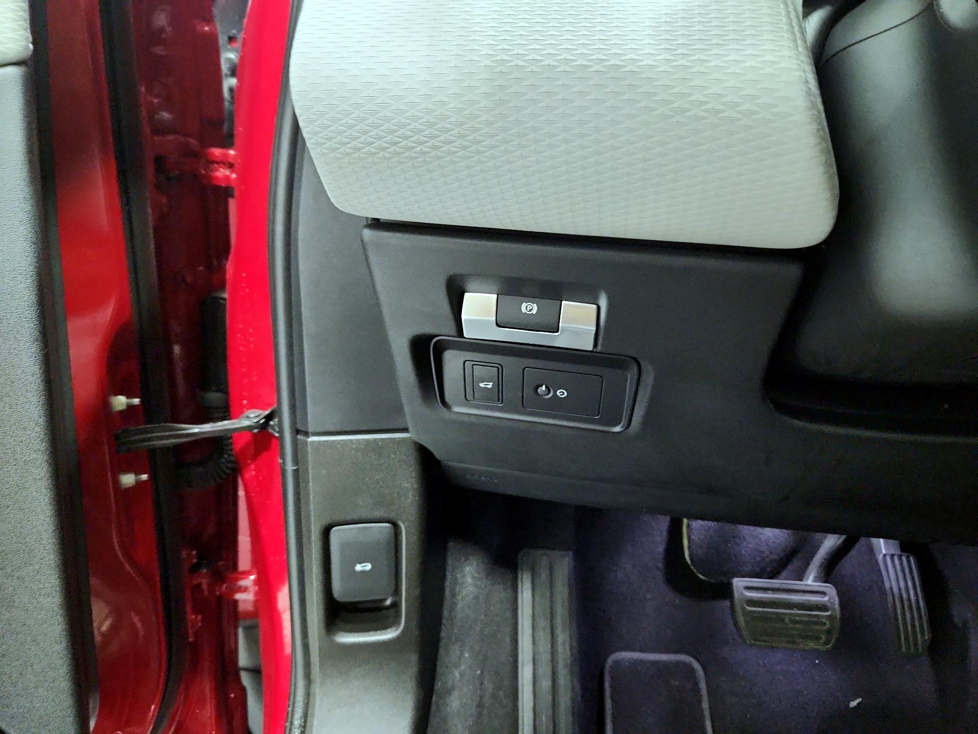 Thumbnail: 2022 Land Rover Range Rover Evoque - 13