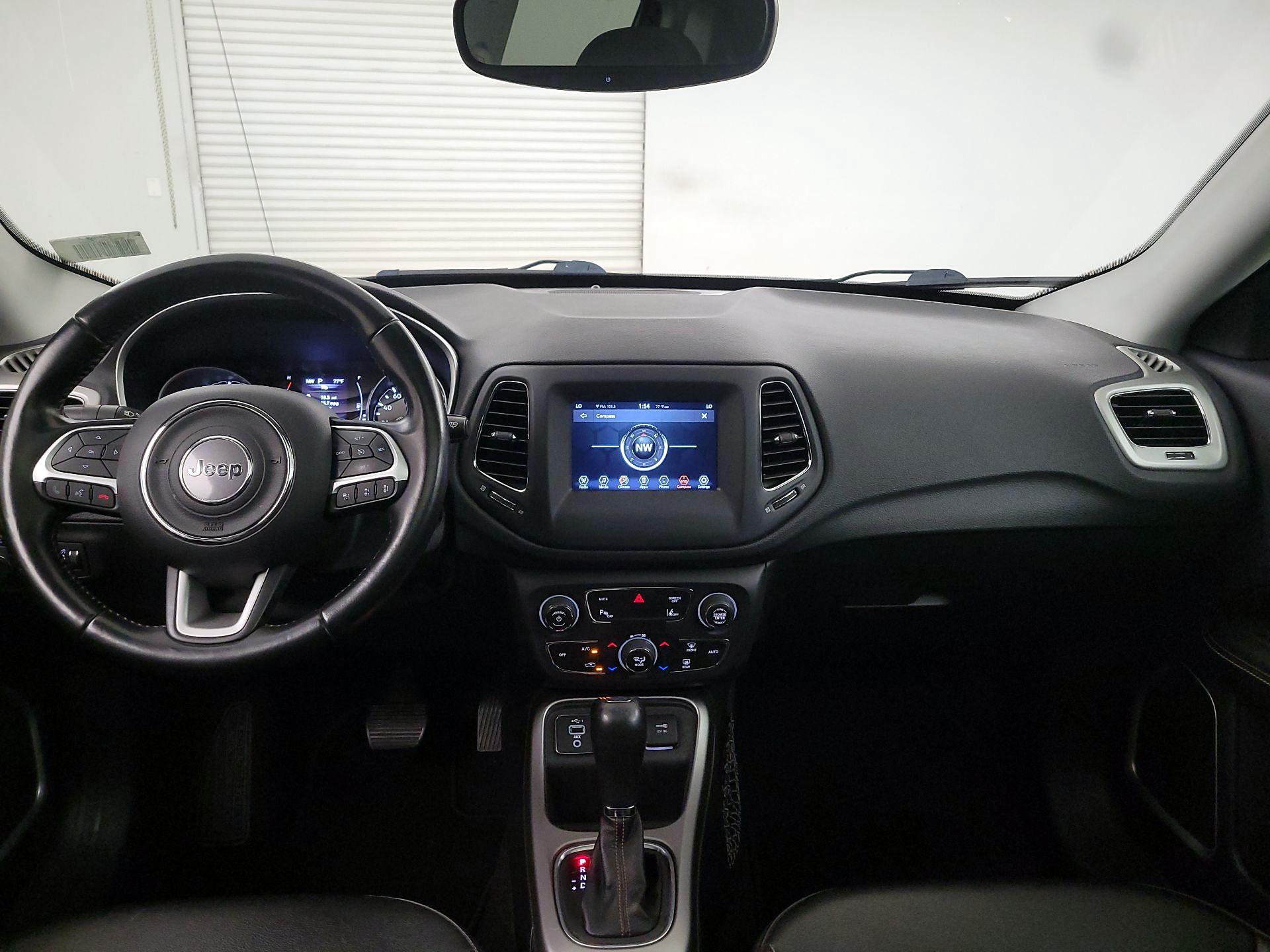 Thumbnail: 2020 Jeep Compass - 9