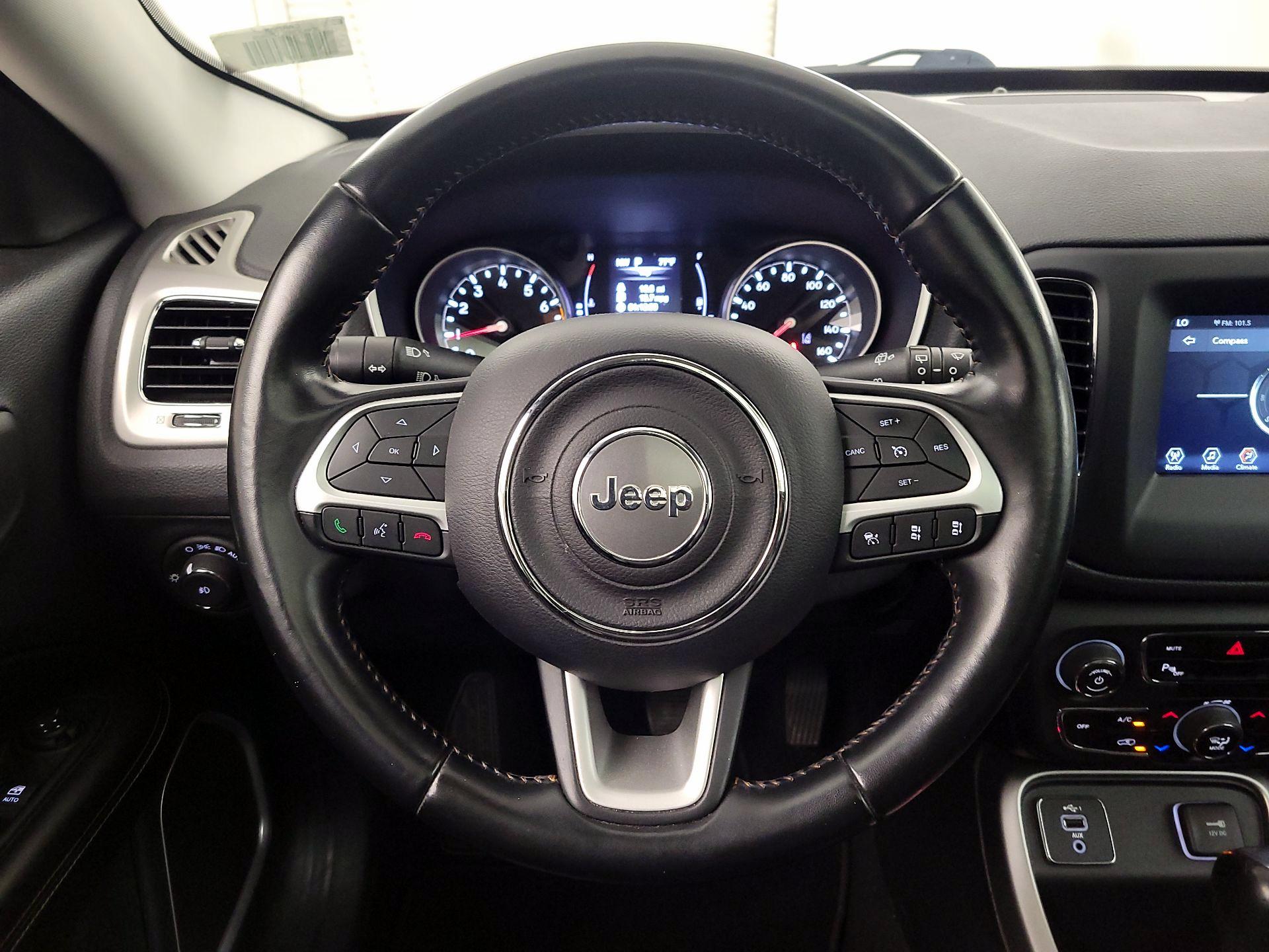 Thumbnail: 2020 Jeep Compass - 10