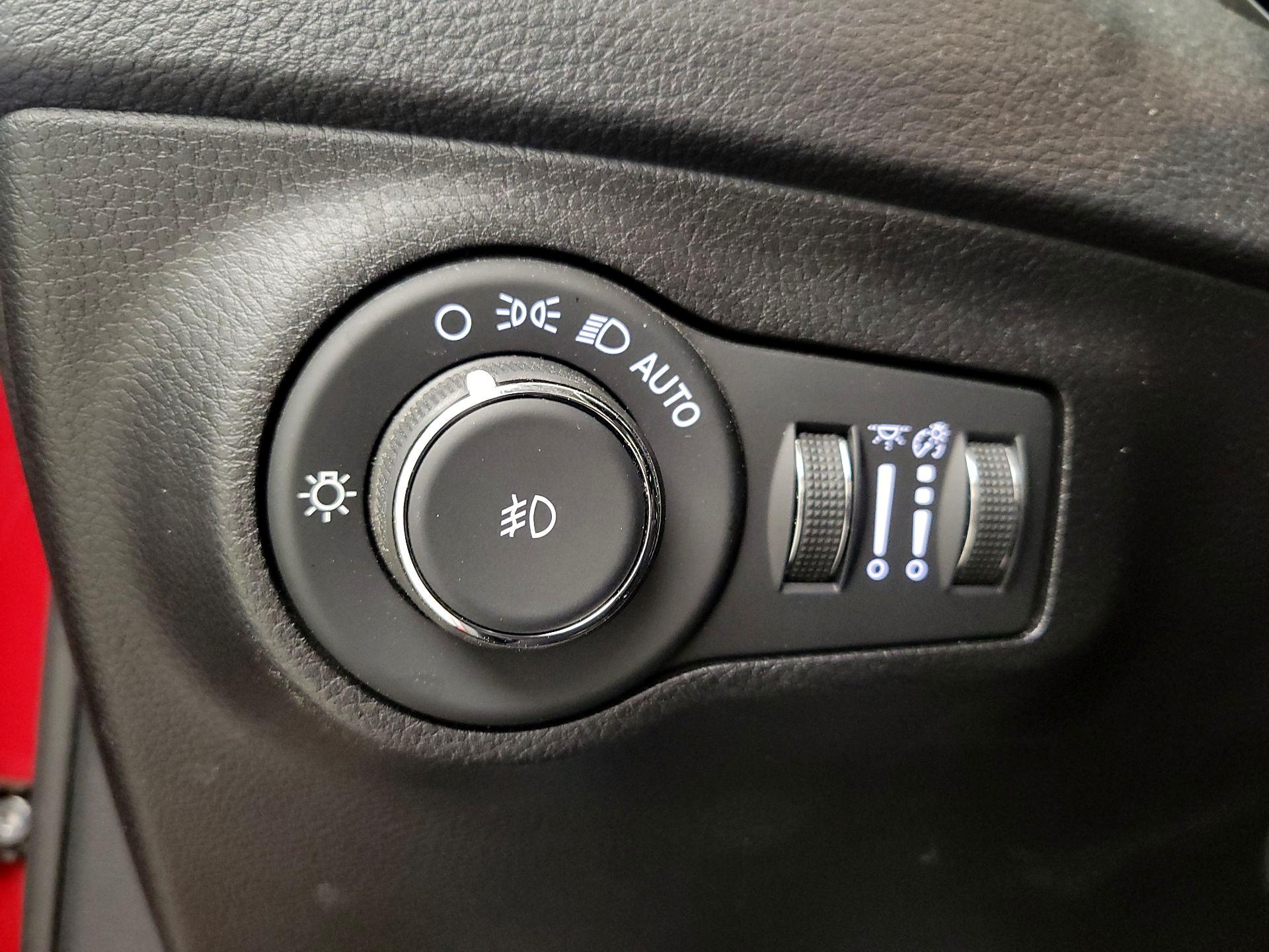 Thumbnail: 2020 Jeep Compass - 13