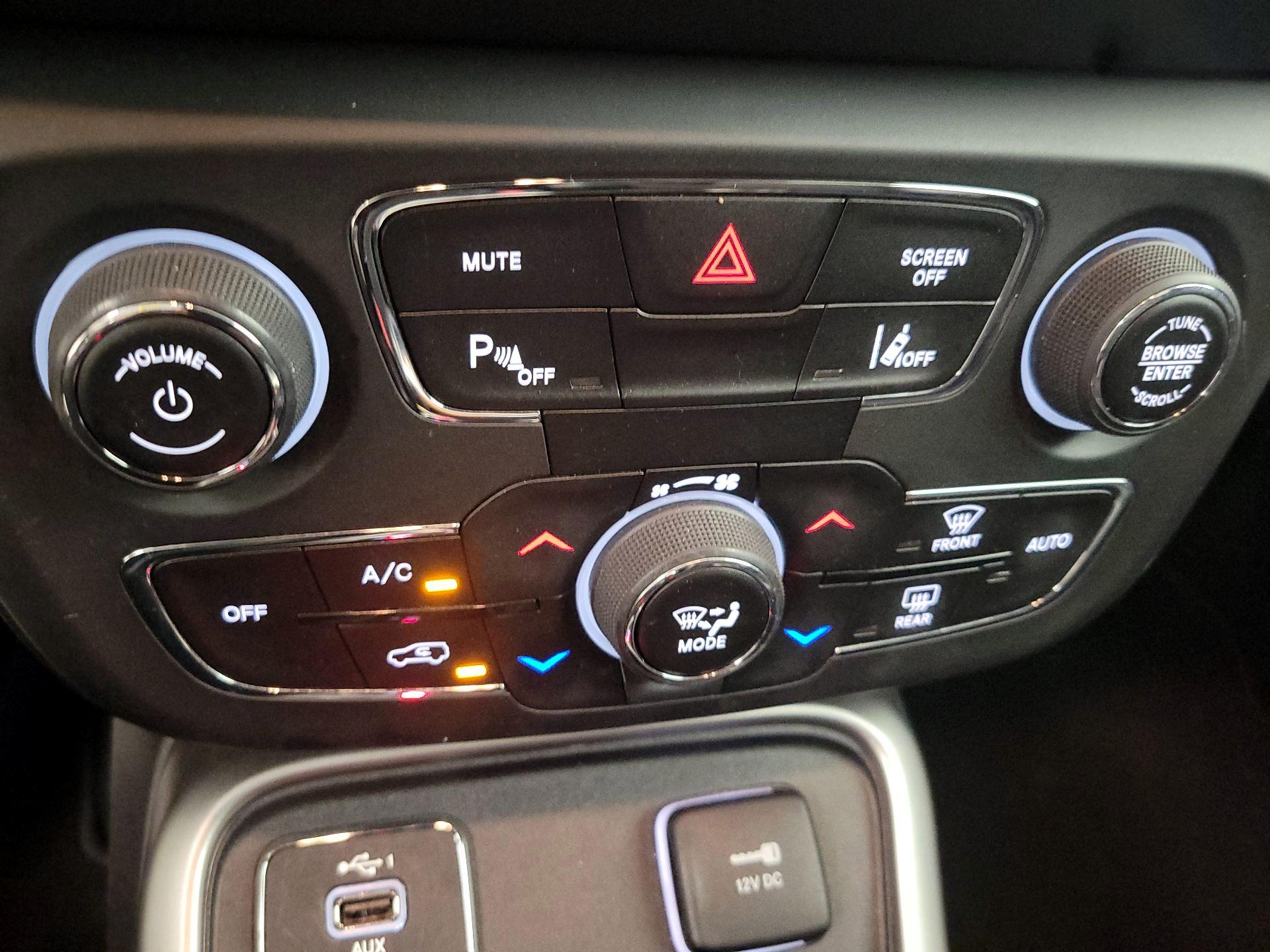 Thumbnail: 2020 Jeep Compass - 17