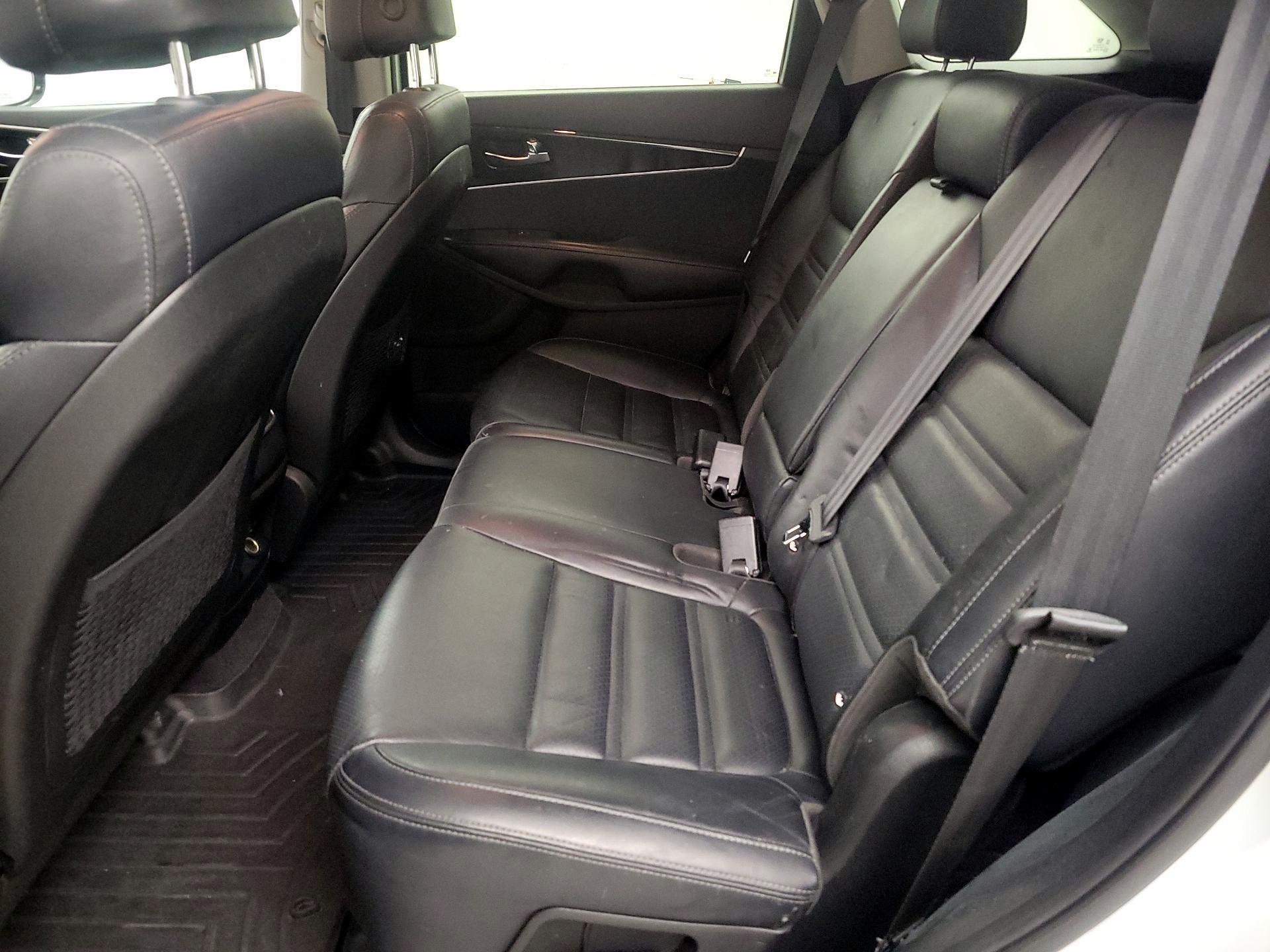 Thumbnail: 2017 Kia Sorento - 19