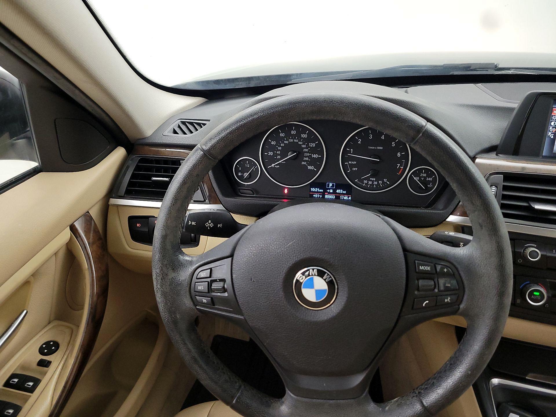 Thumbnail: 2015 BMW 3 Series - 10