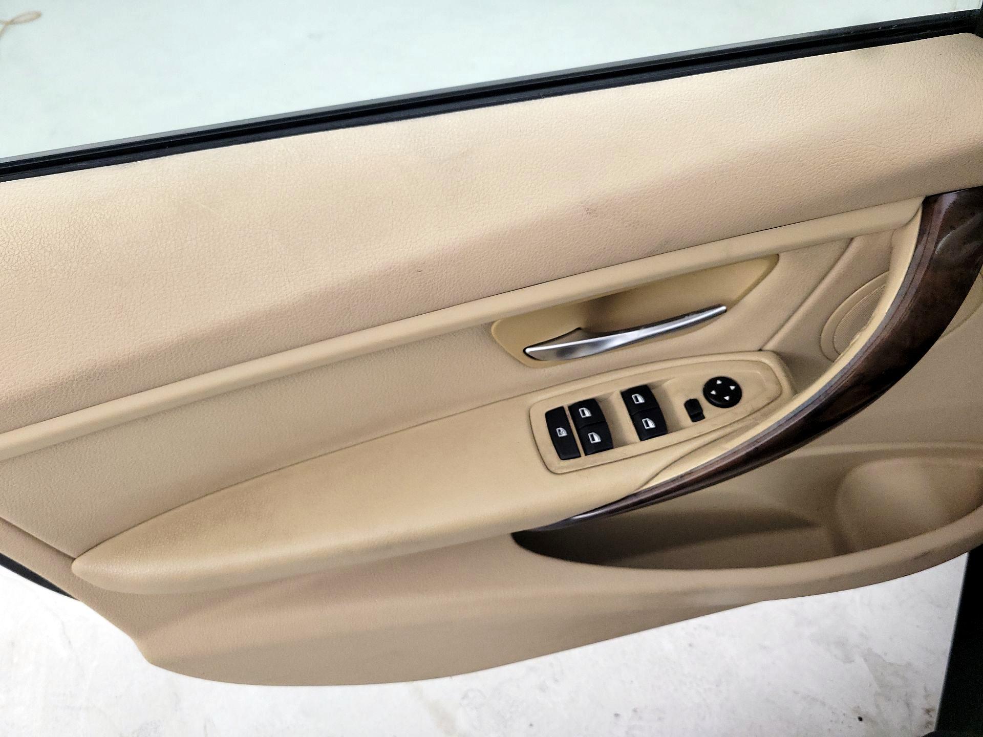 Thumbnail: 2015 BMW 3 Series - 12