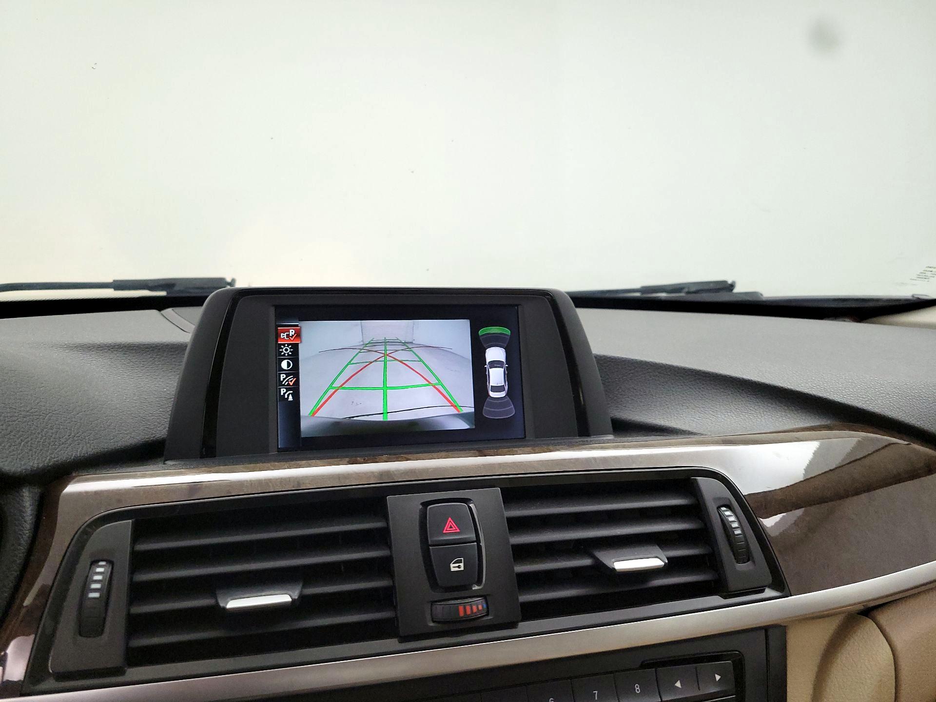 Thumbnail: 2015 BMW 3 Series - 14