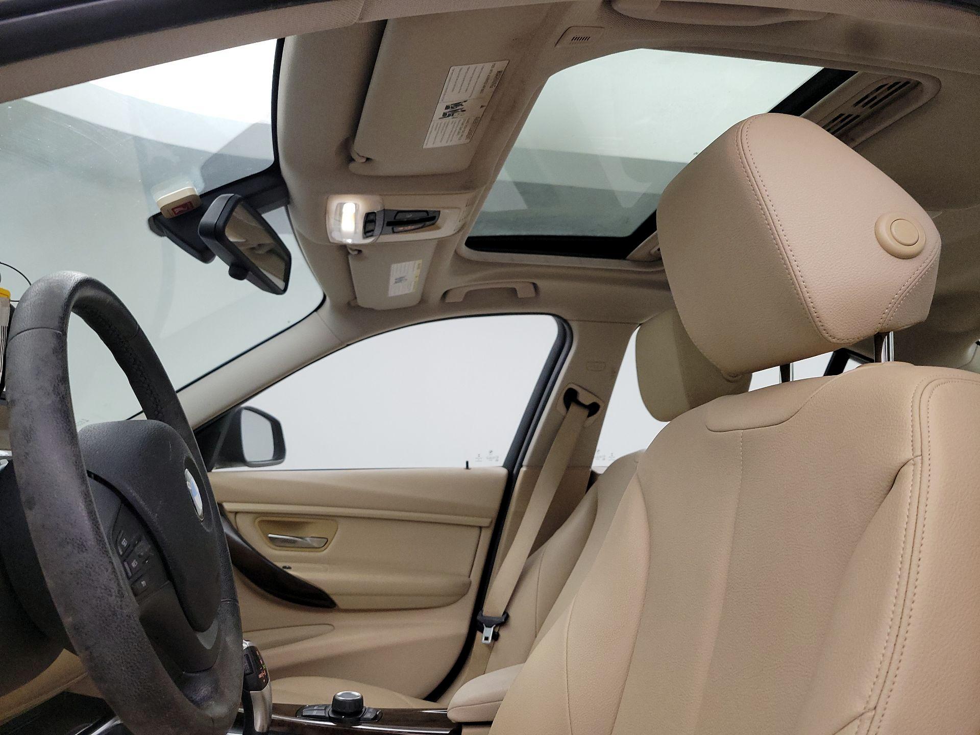 Thumbnail: 2015 BMW 3 Series - 19