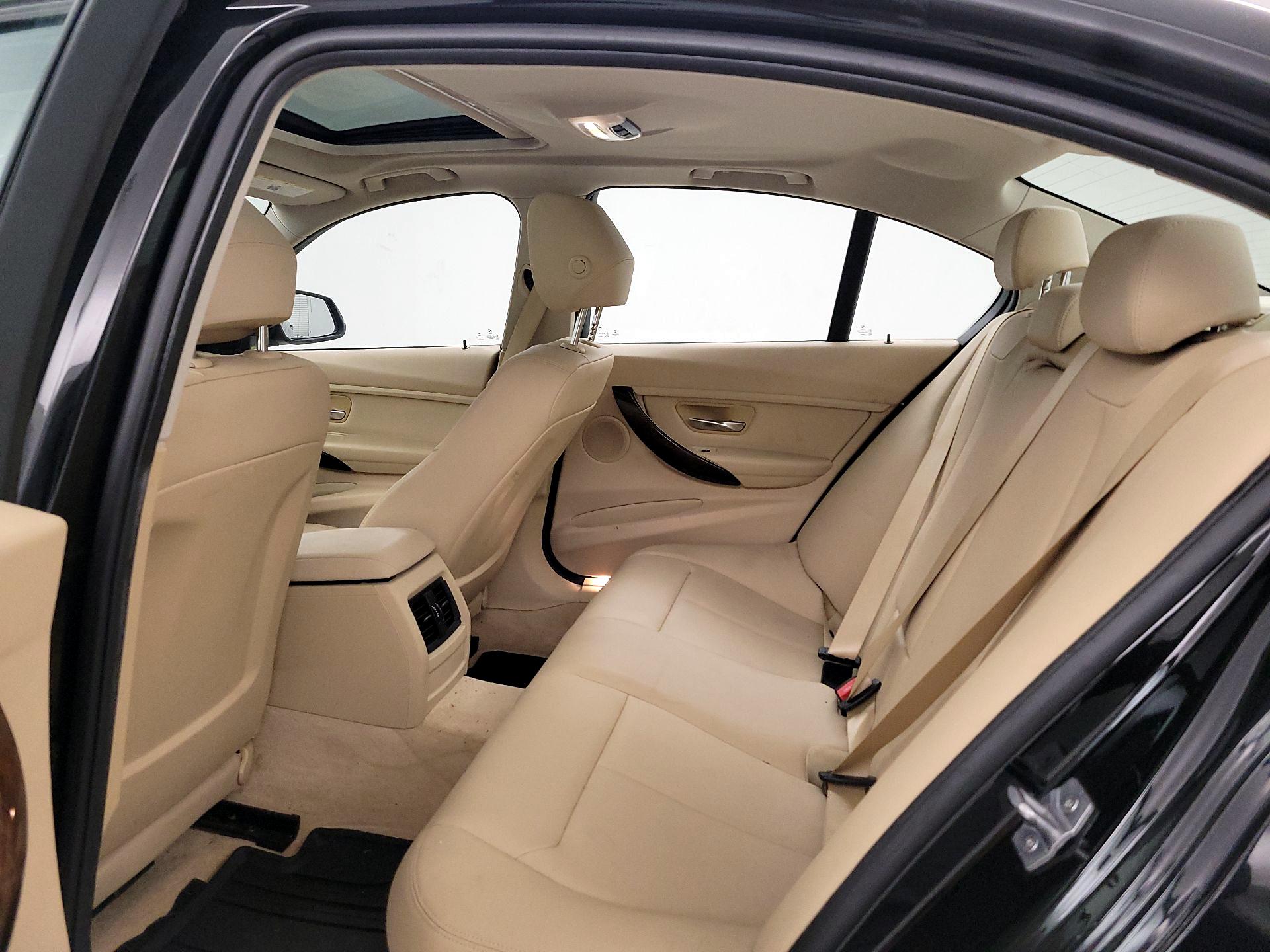 Thumbnail: 2015 BMW 3 Series - 20