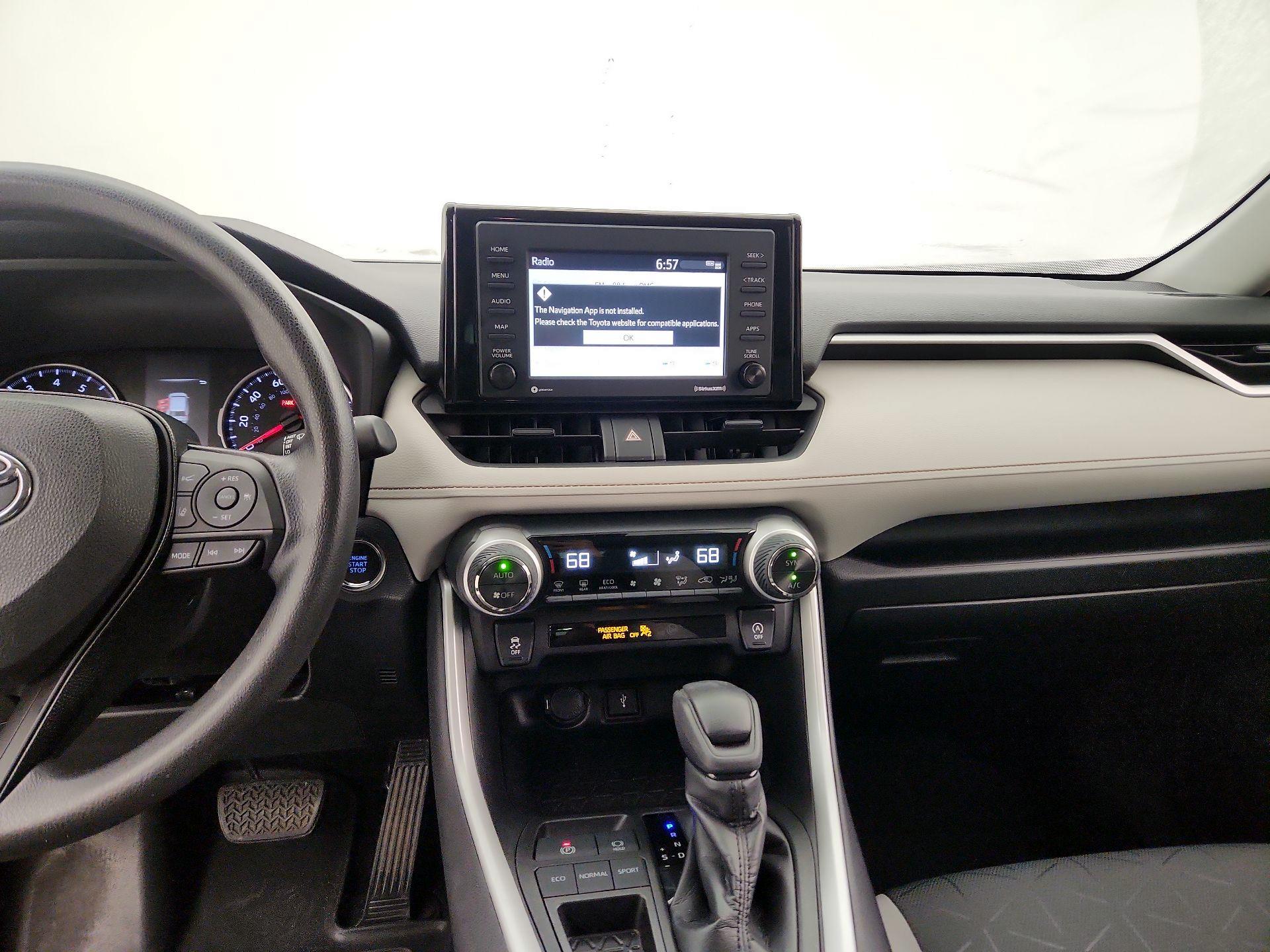 Thumbnail: 2021 Toyota RAV4 - 9